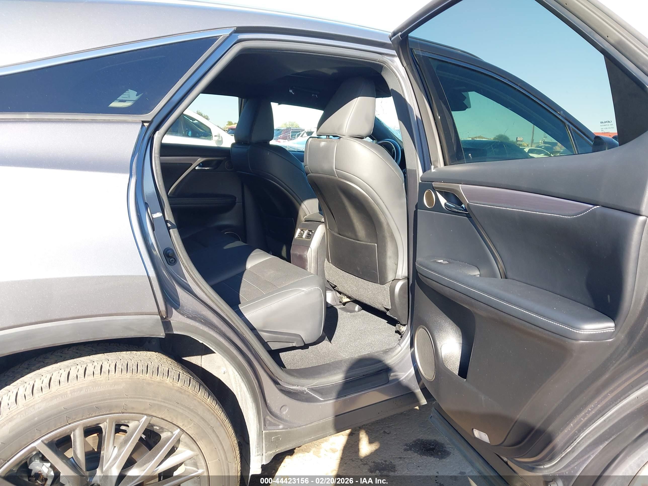 LEXUS RX image 8