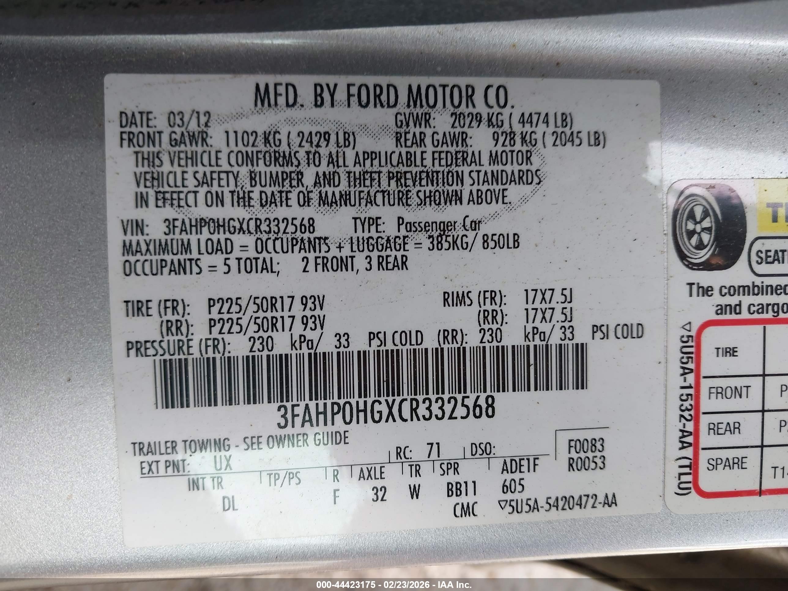 FORD FUSION image 9