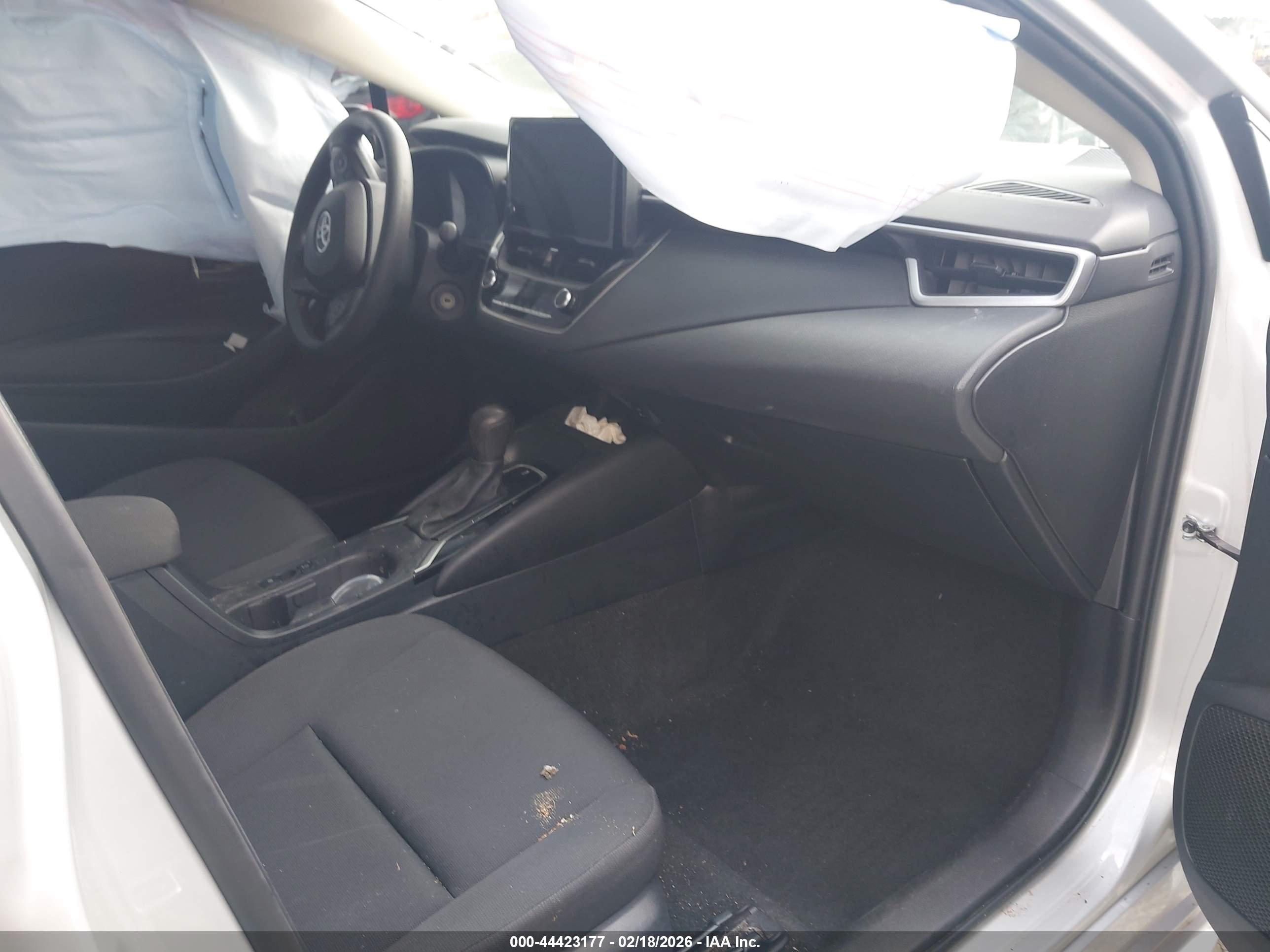 TOYOTA COROLLA image 5