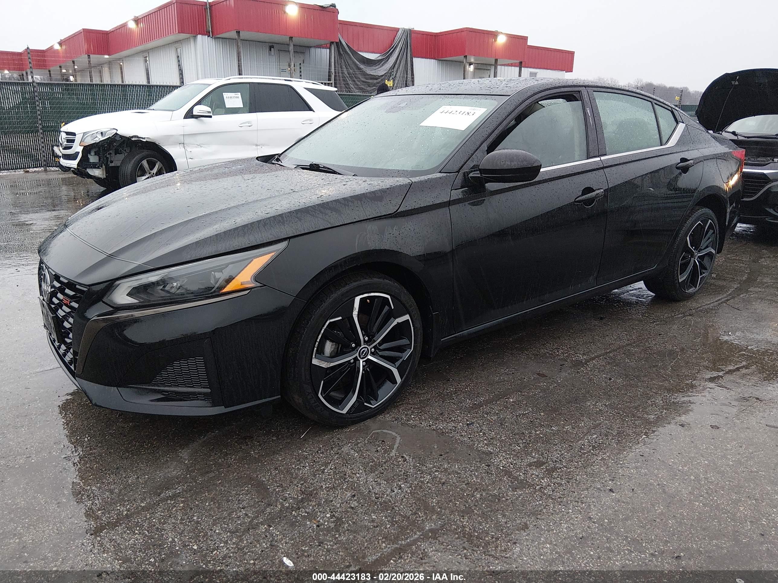 NISSAN ALTIMA image 2