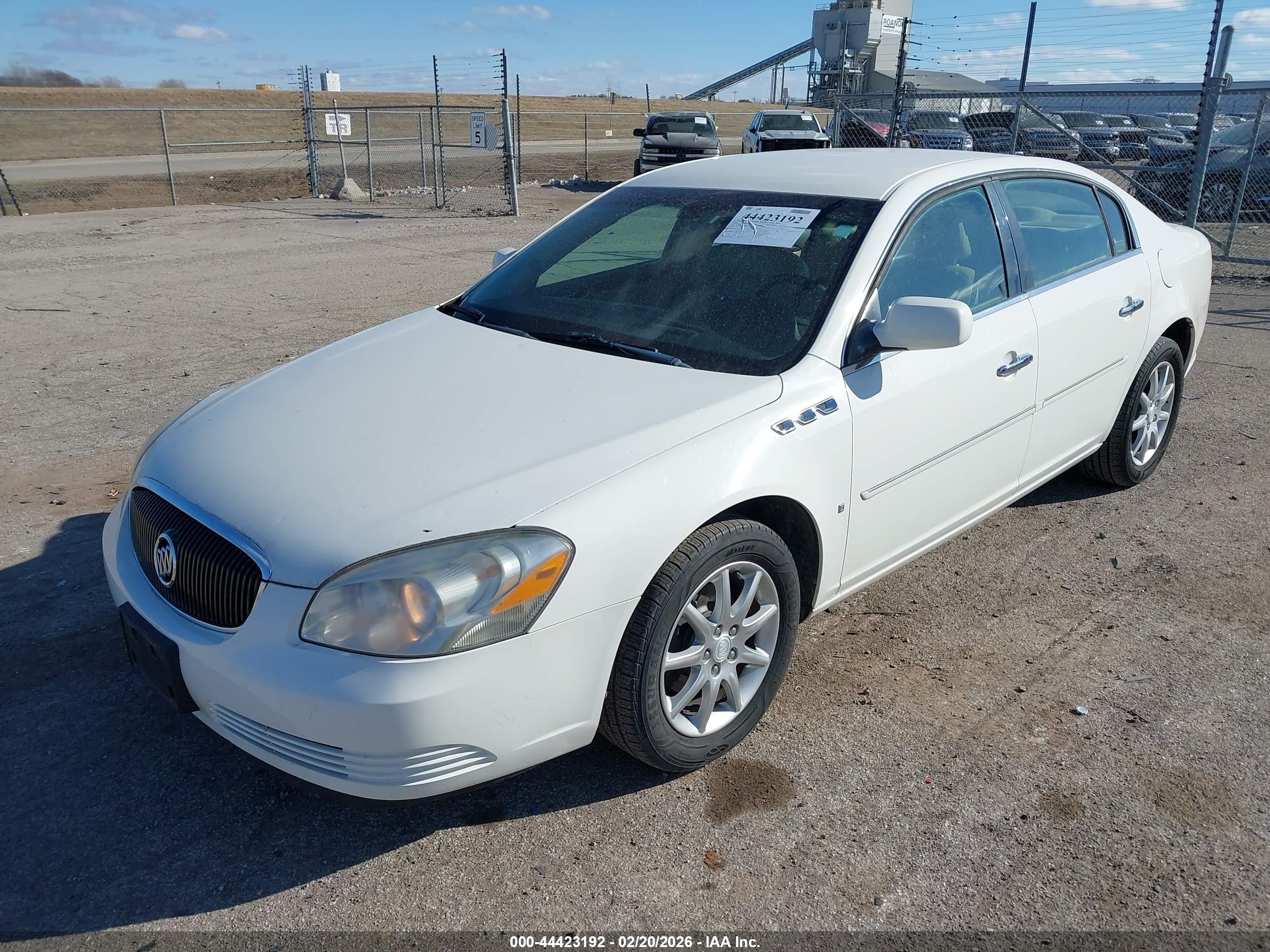 BUICK LUCERNE image 2