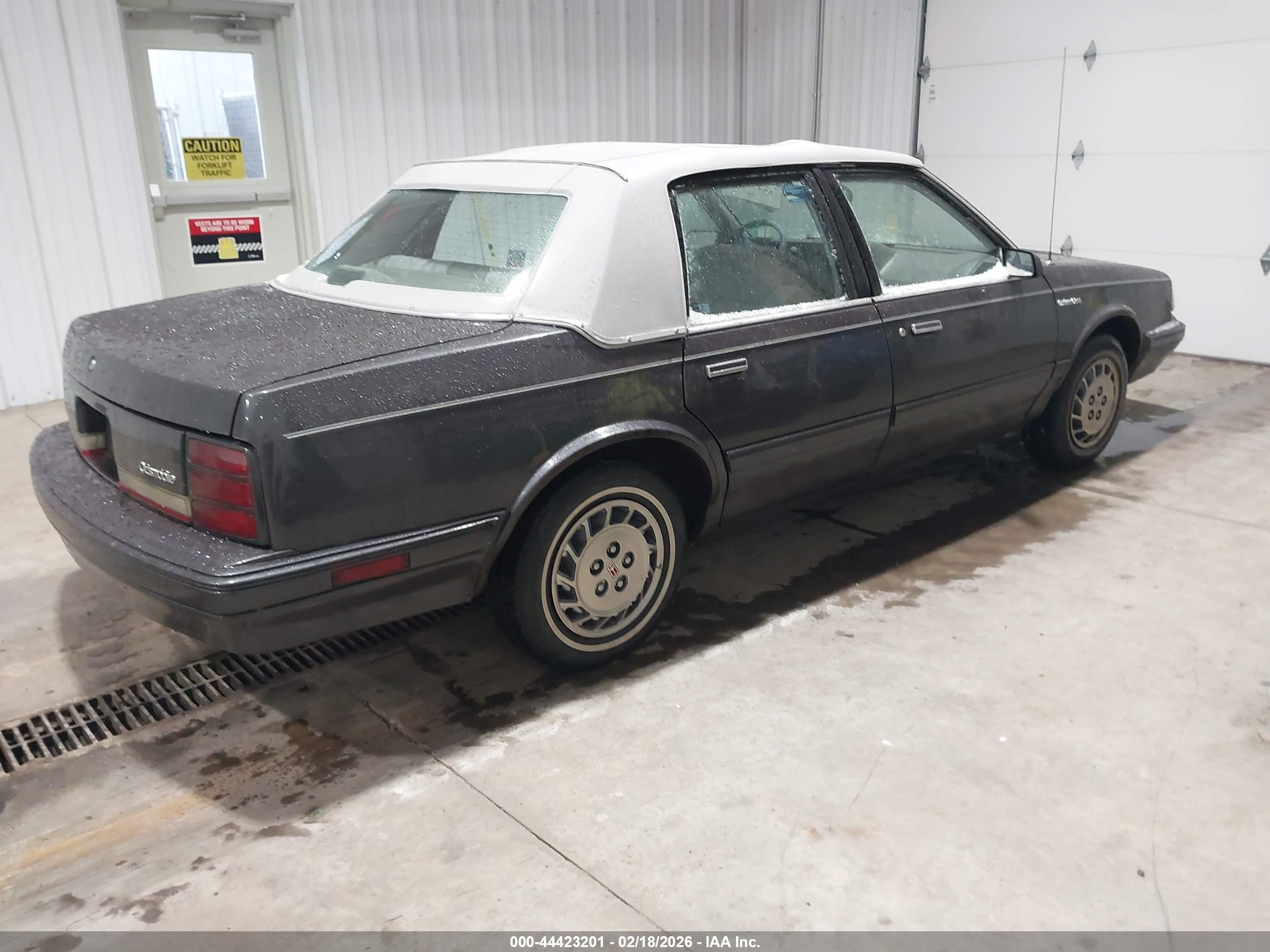 OLDSMOBILE CUTLASS image 4