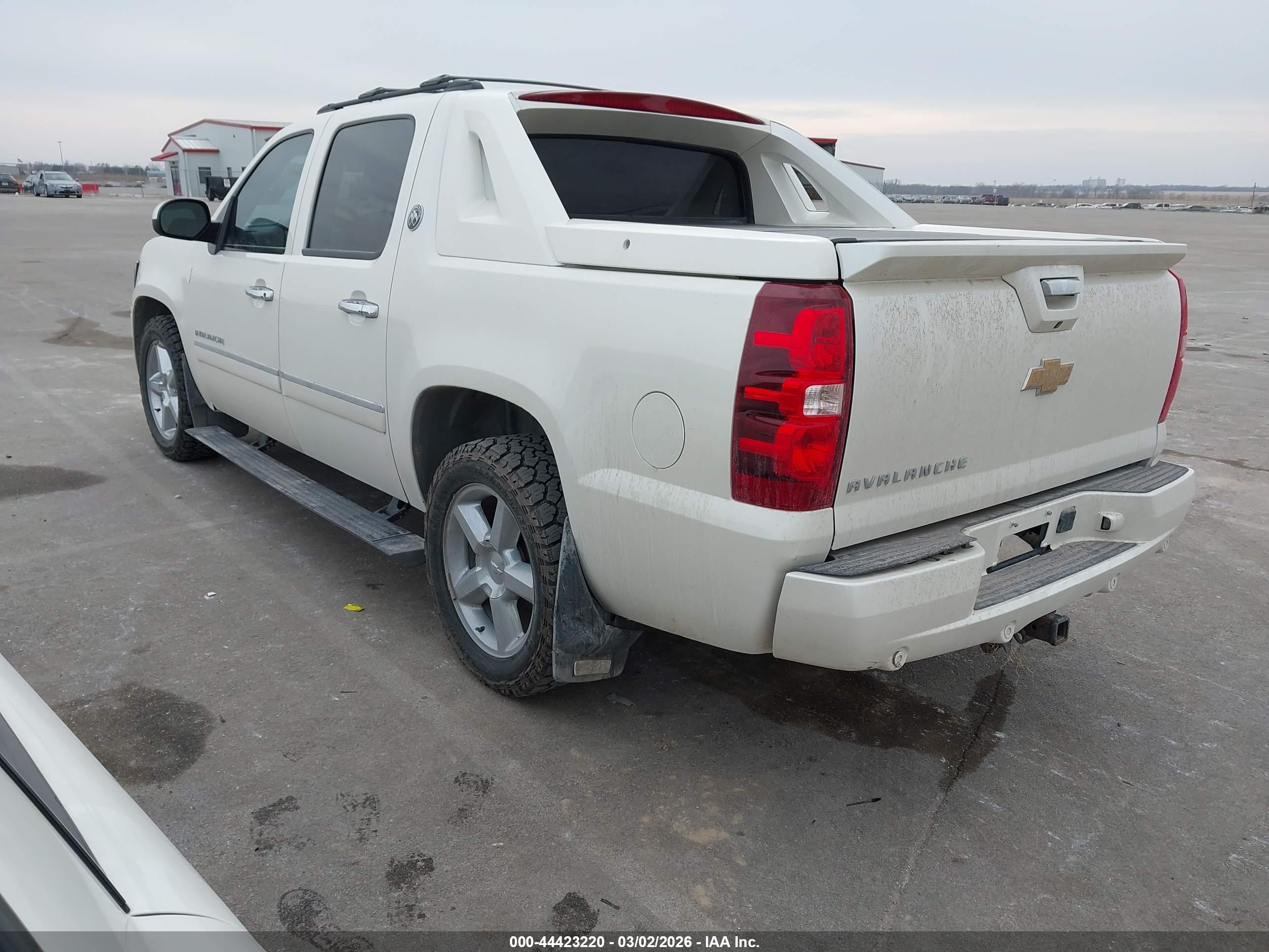 CHEVROLET AVALANCHE image 3