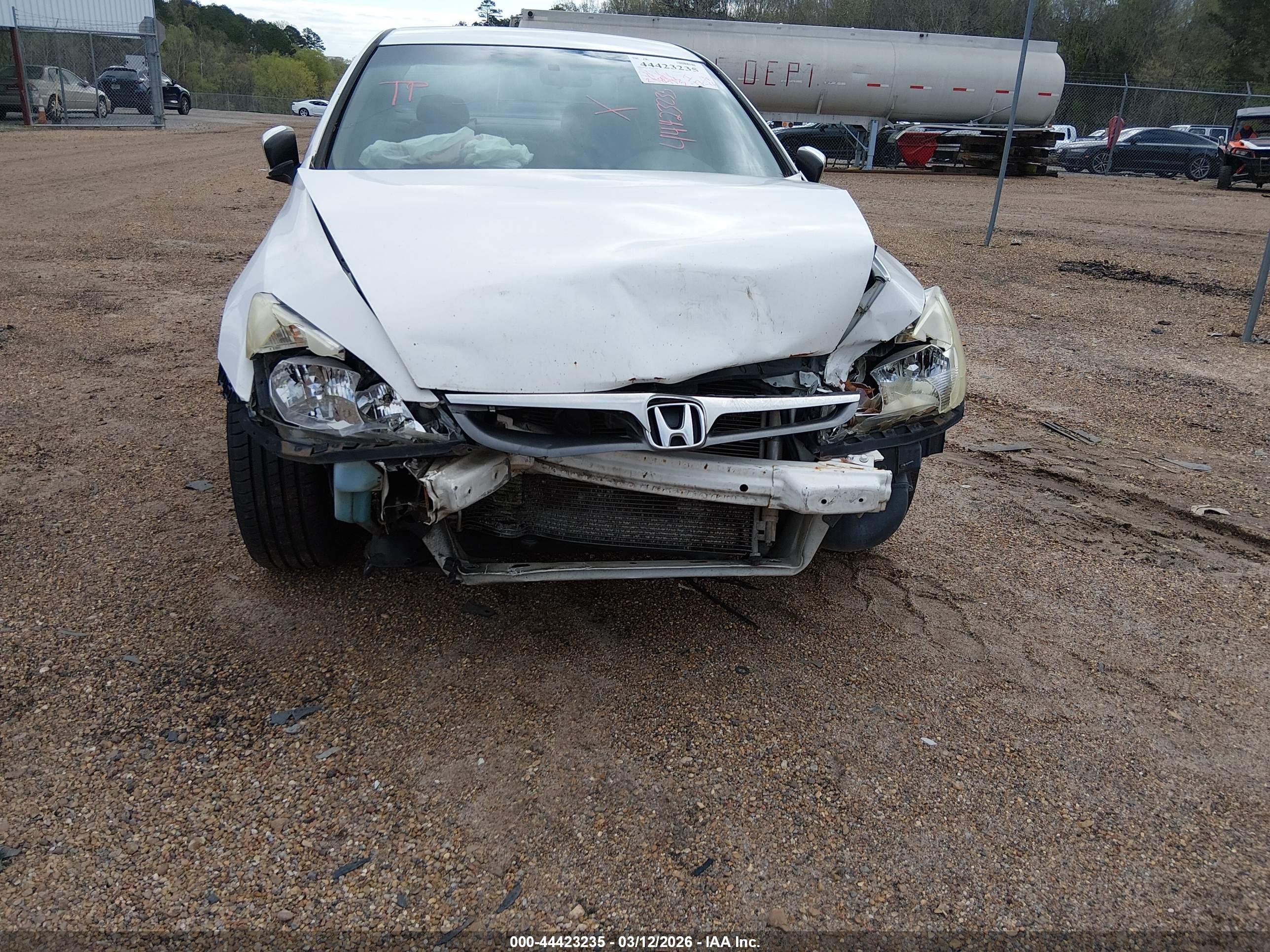 HONDA ACCORD image 6