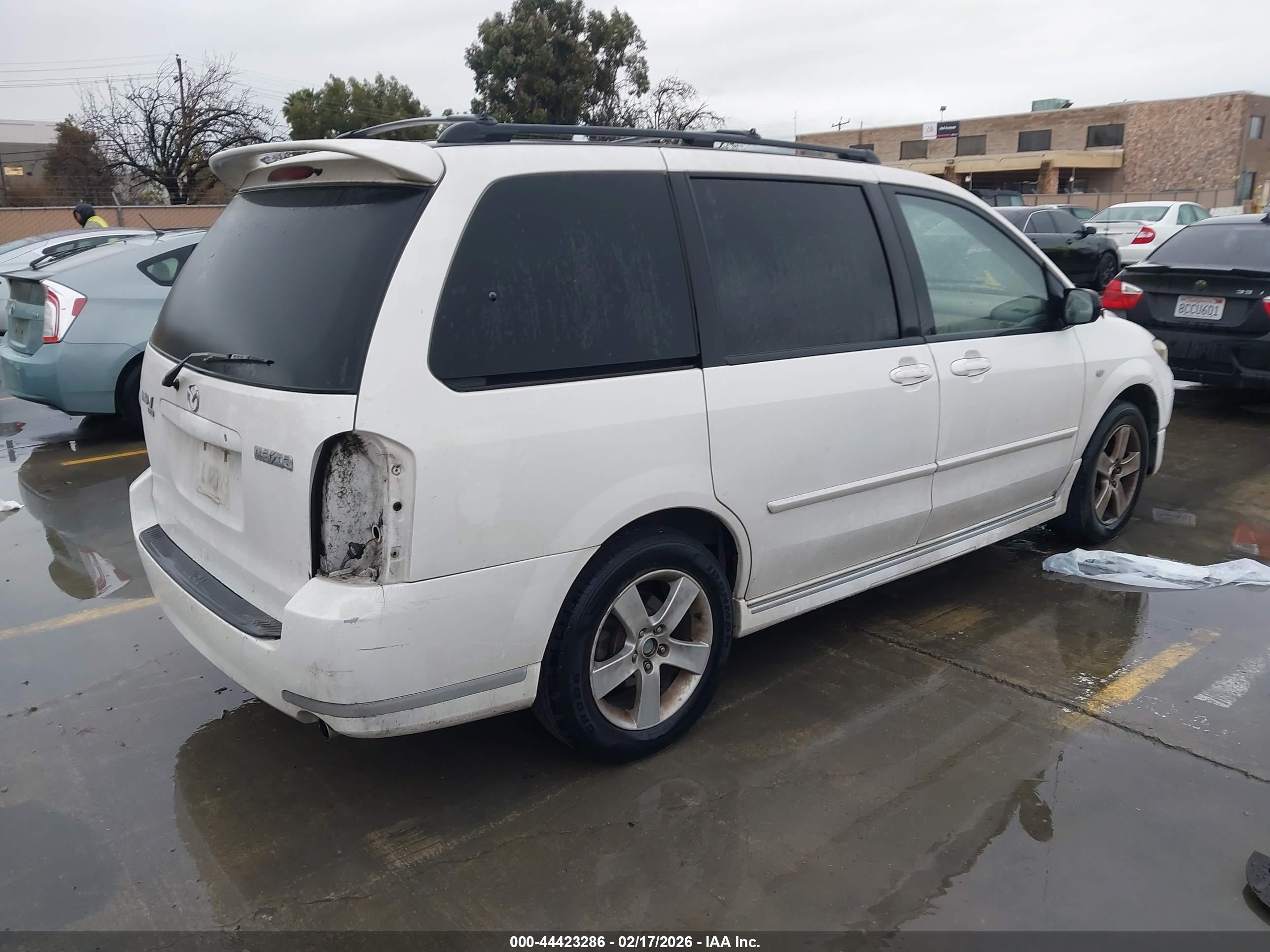 MAZDA MPV image 4