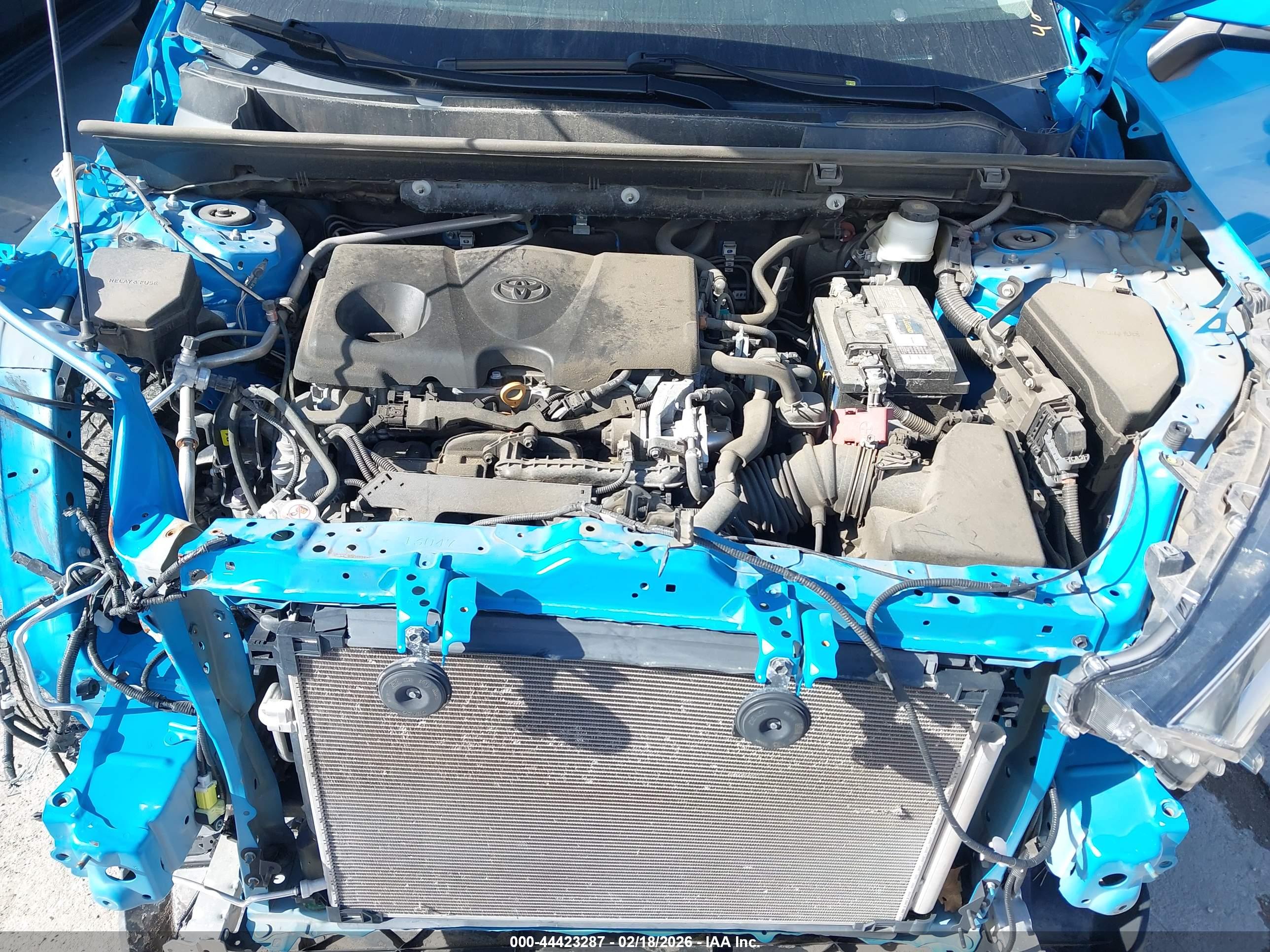 TOYOTA RAV4 image 10