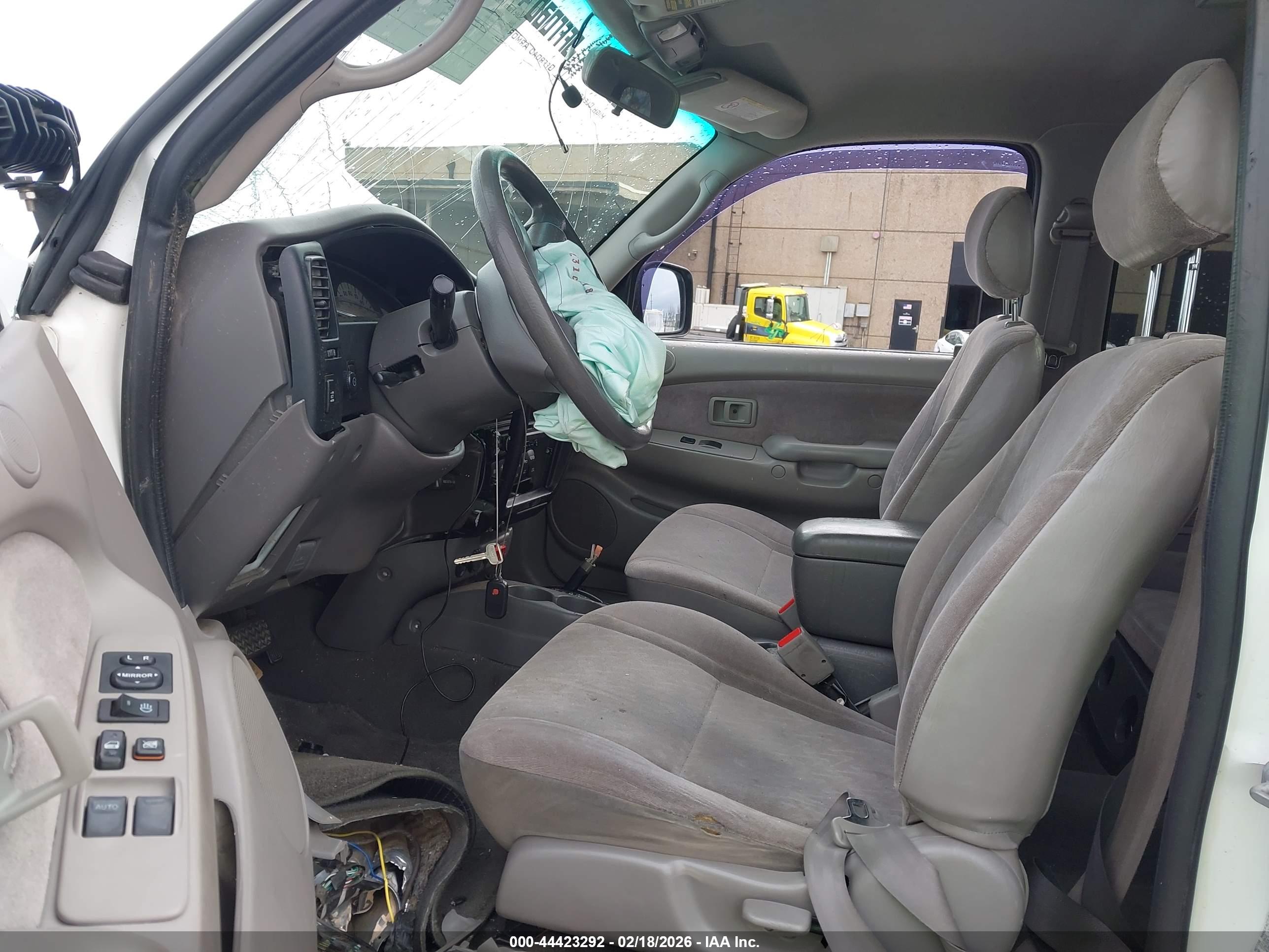 TOYOTA TACOMA image 5