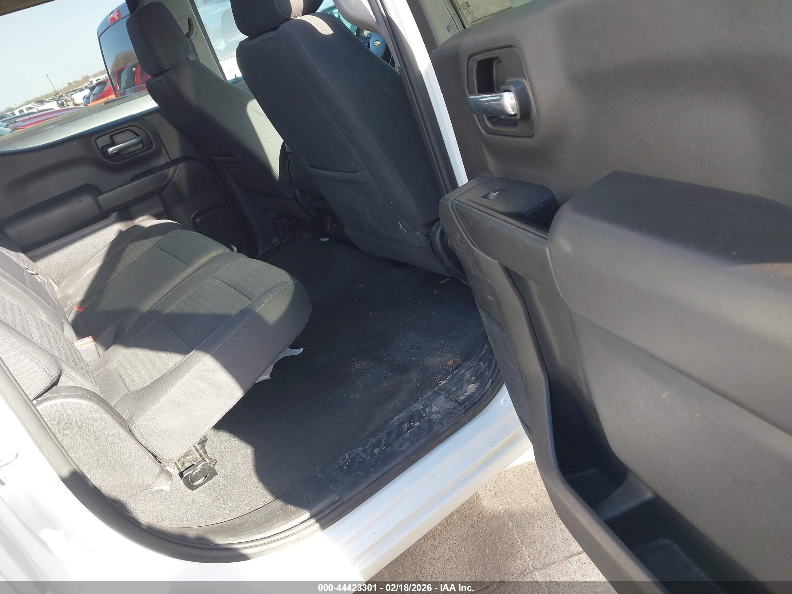 CHEVROLET SILVERADO image 8