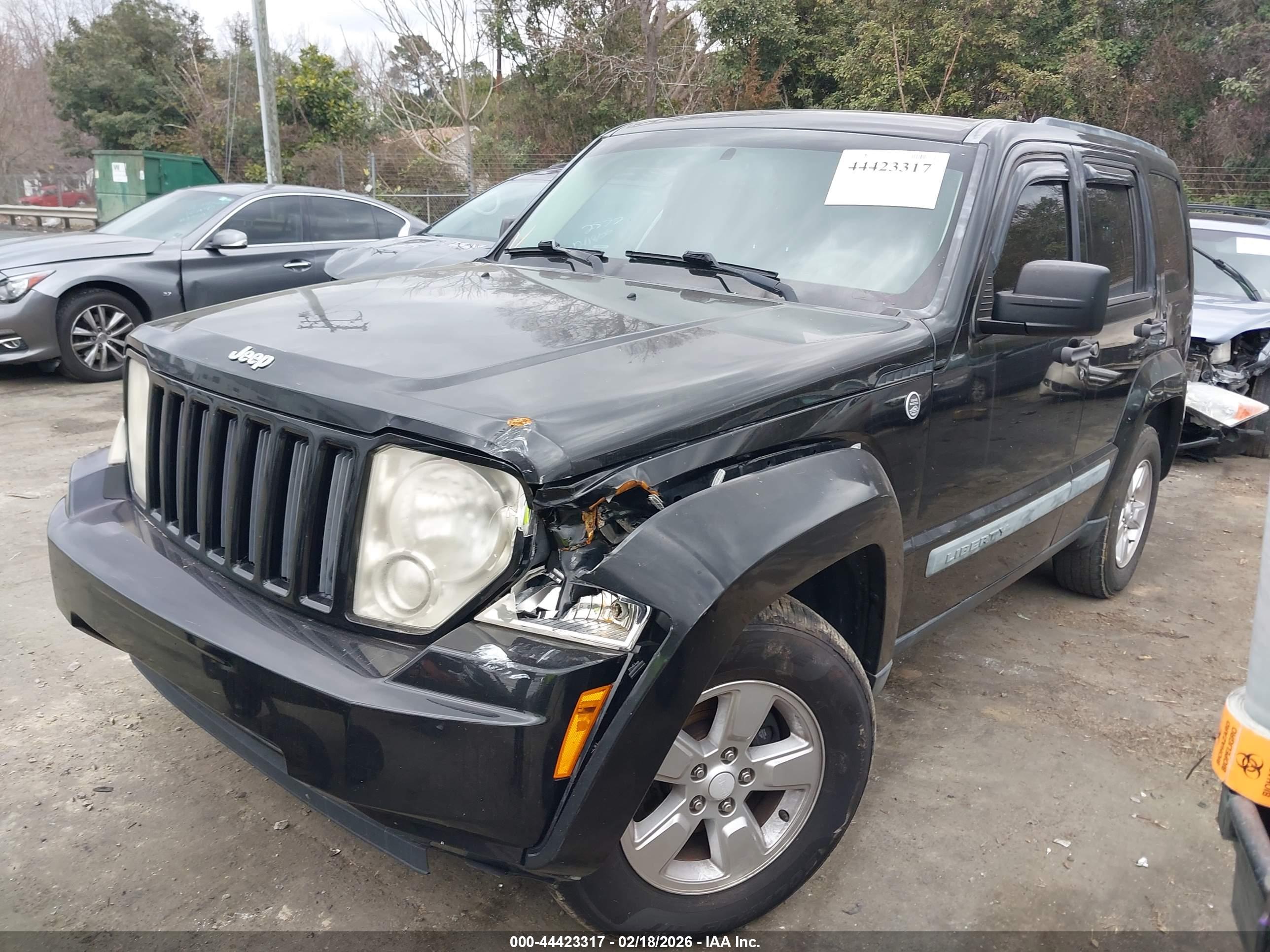 JEEP LIBERTY image 2