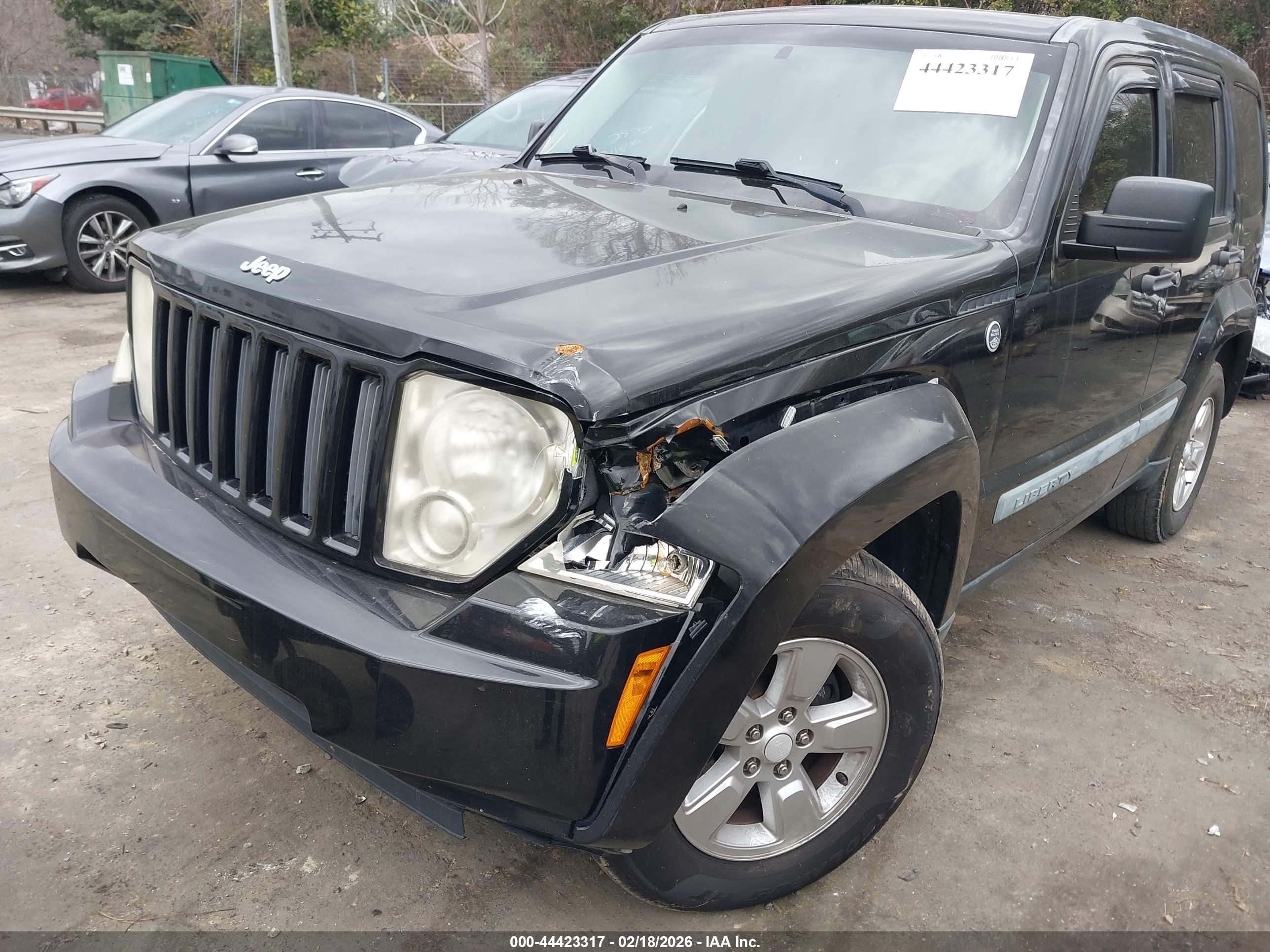 JEEP LIBERTY image 6