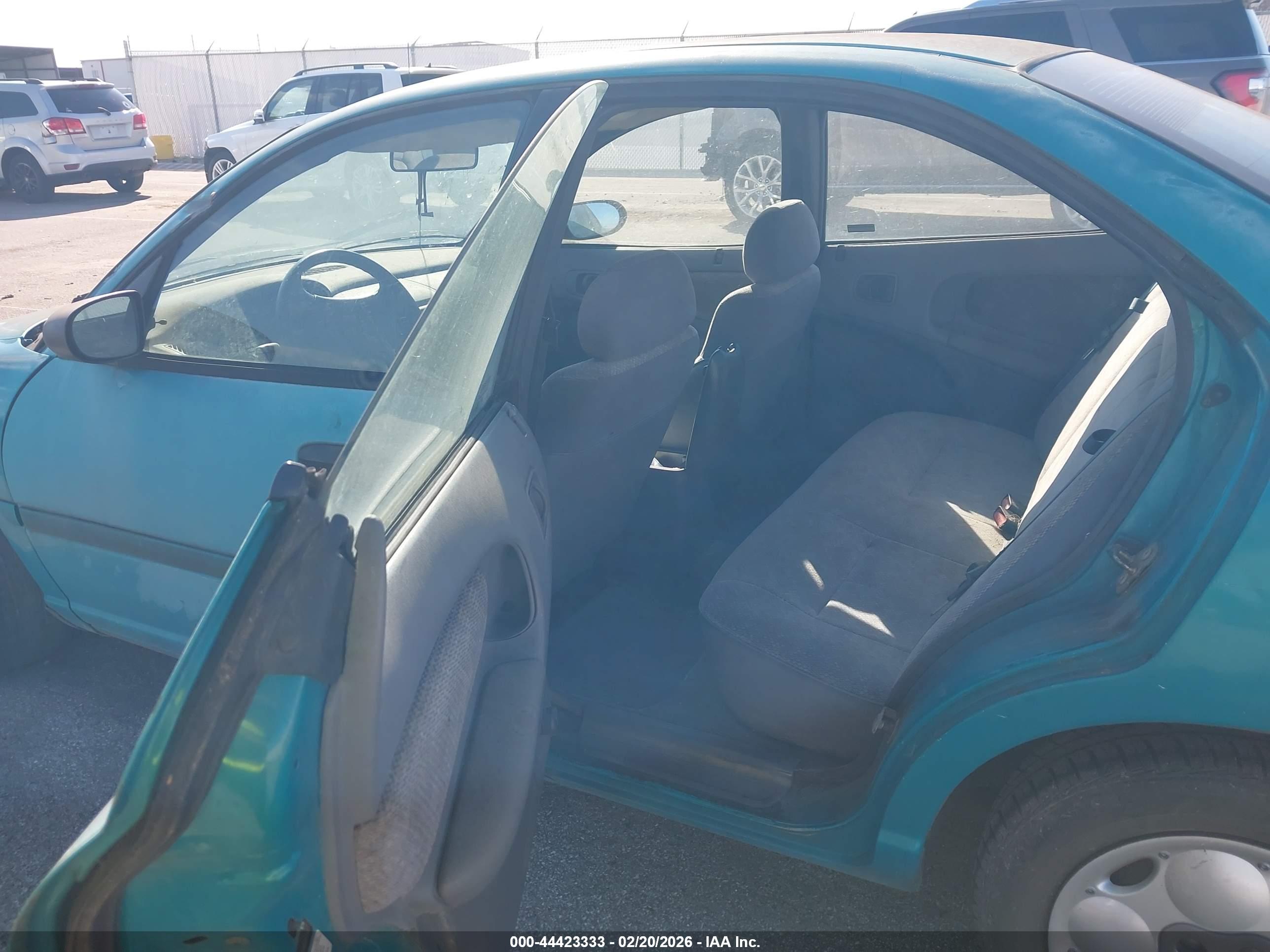 DODGE NEON image 8