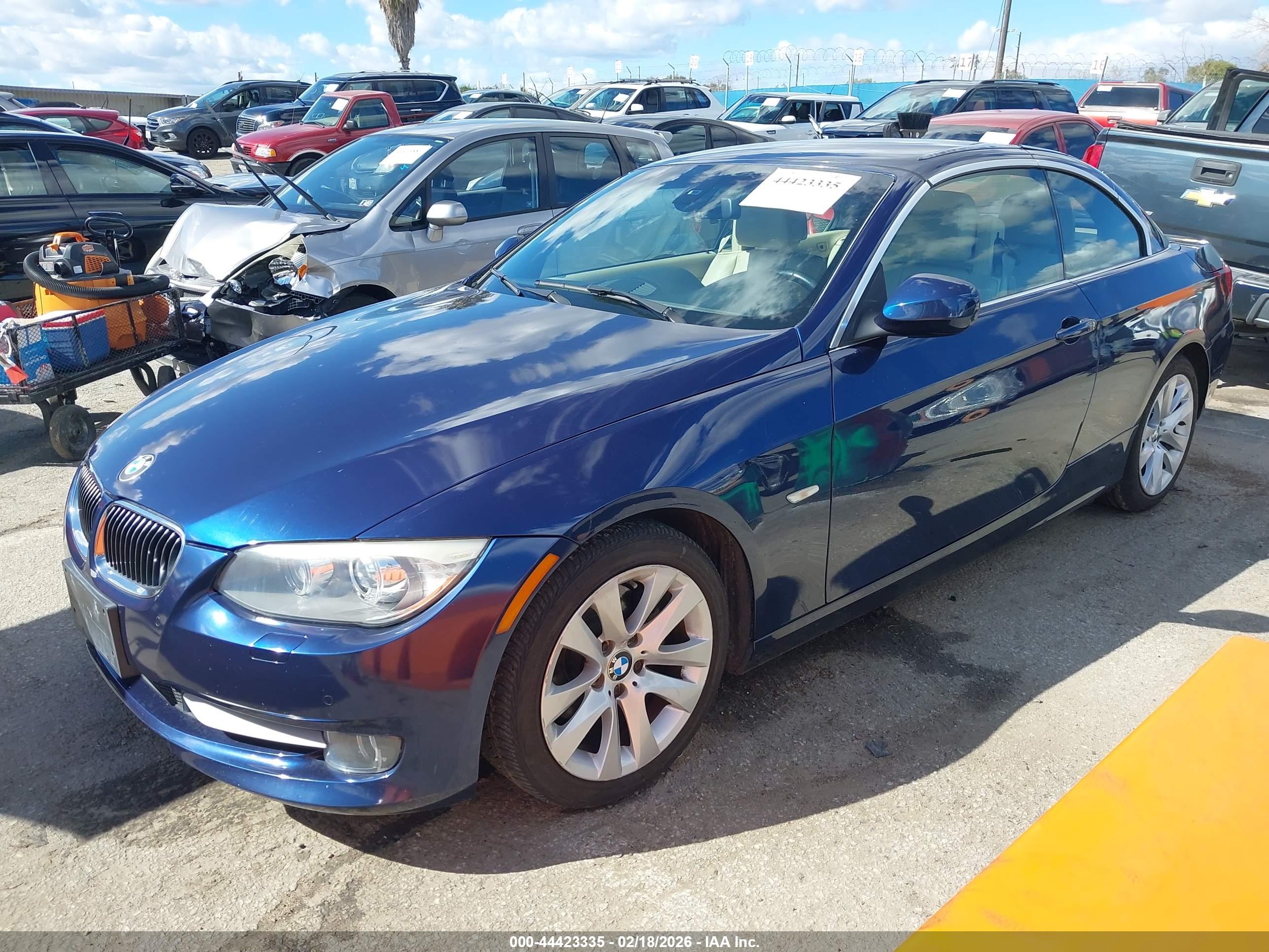 BMW 328I image 2
