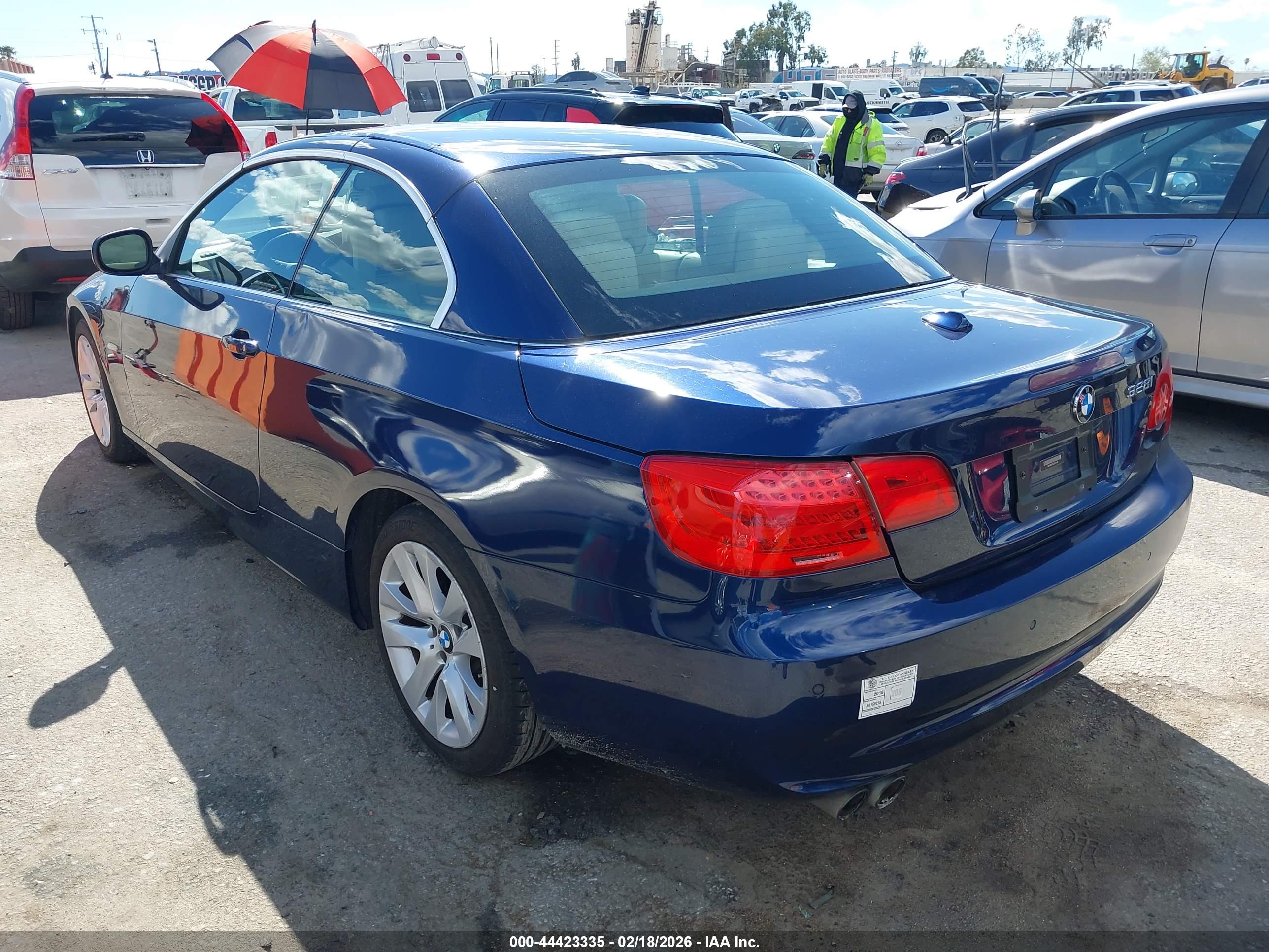 BMW 328I image 3