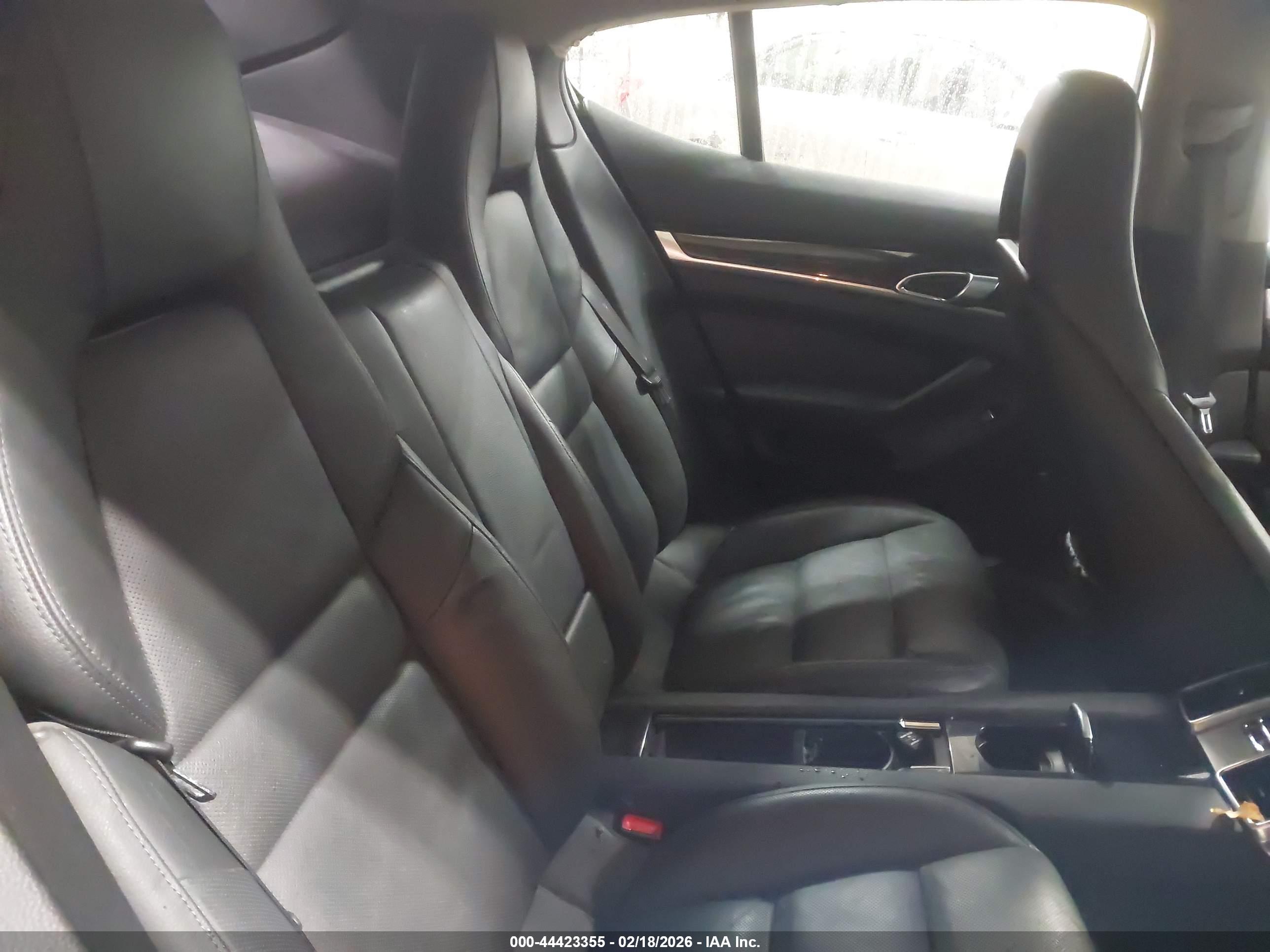 PORSCHE PANAMERA image 8
