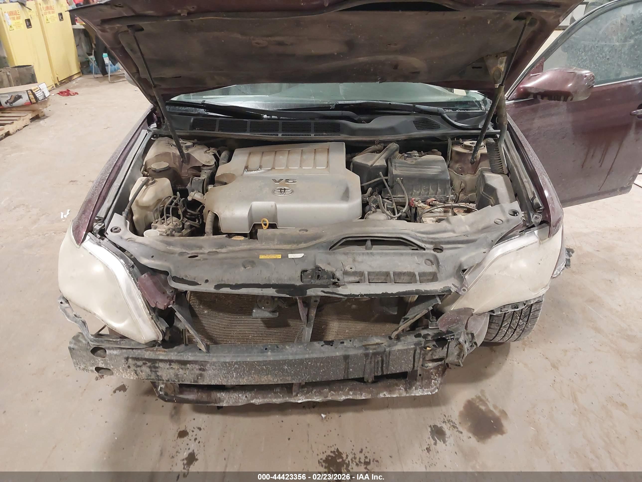 TOYOTA AVALON image 10
