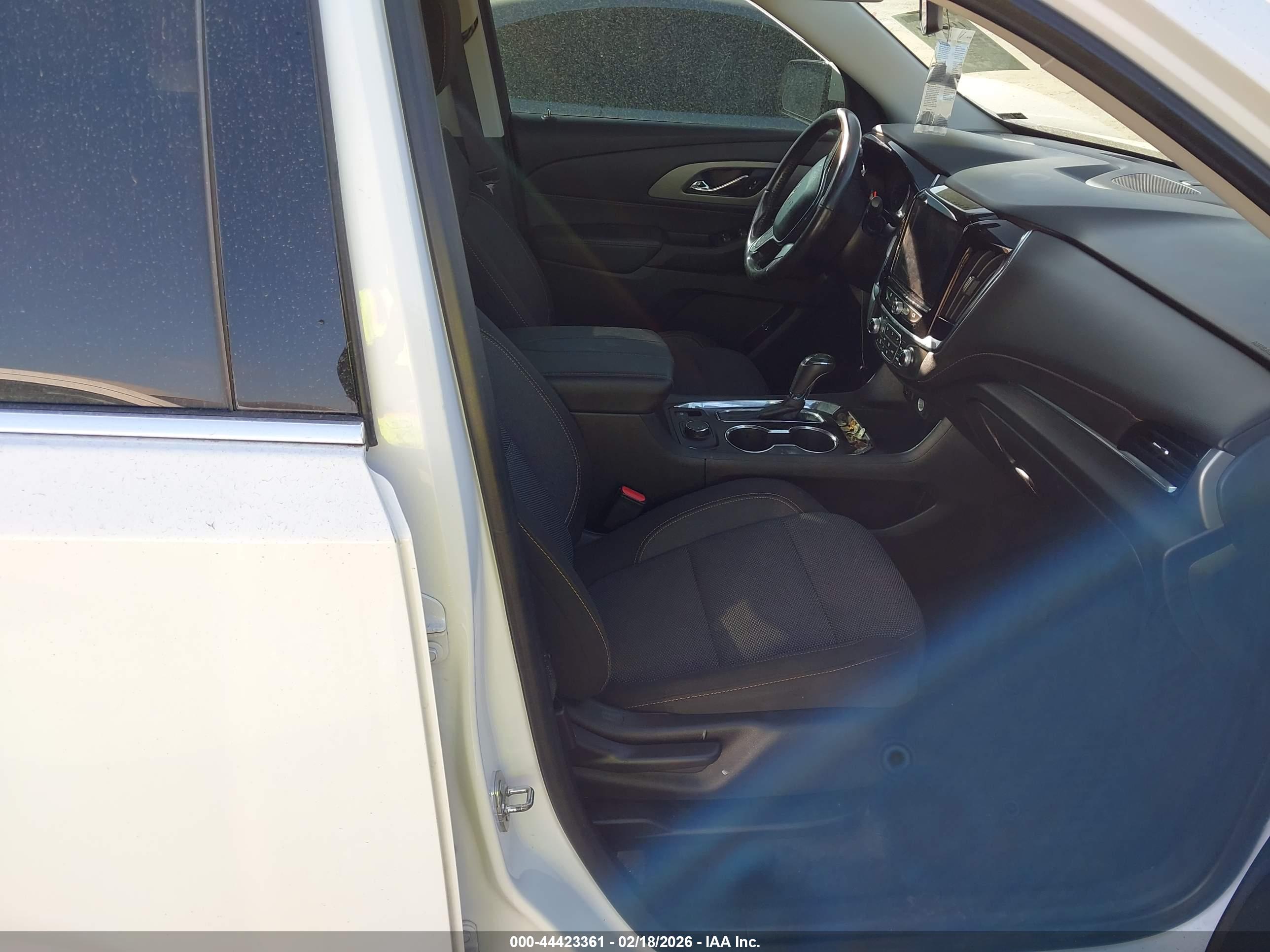 CHEVROLET TRAVERSE image 5