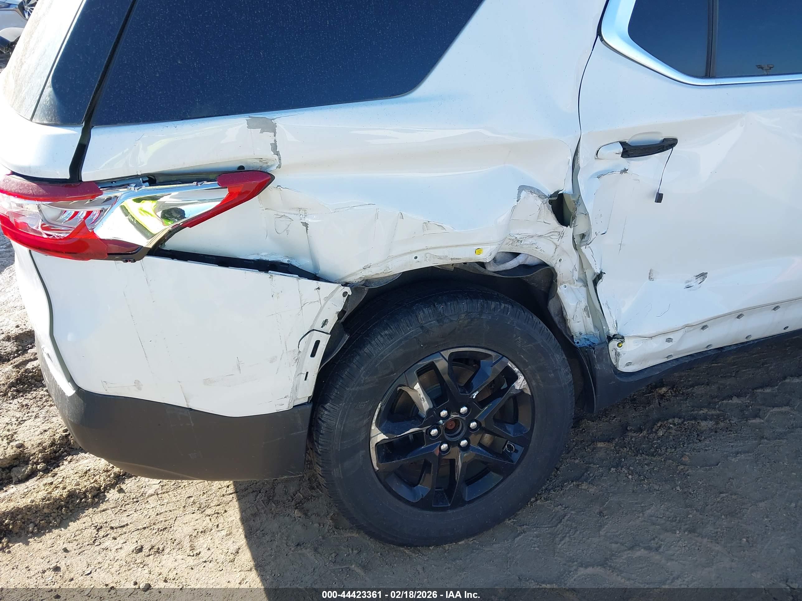 CHEVROLET TRAVERSE image 6