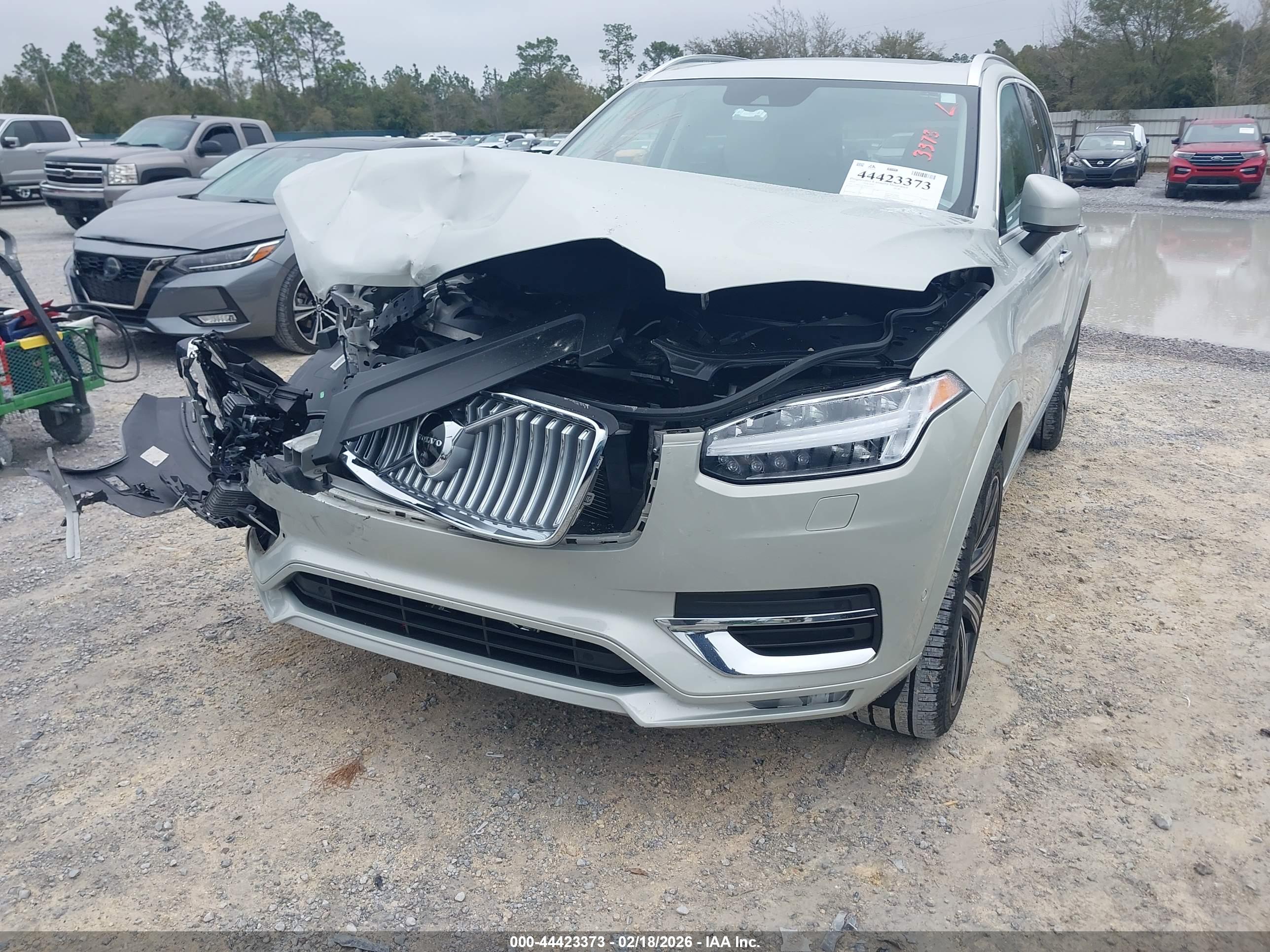VOLVO XC90 image 6