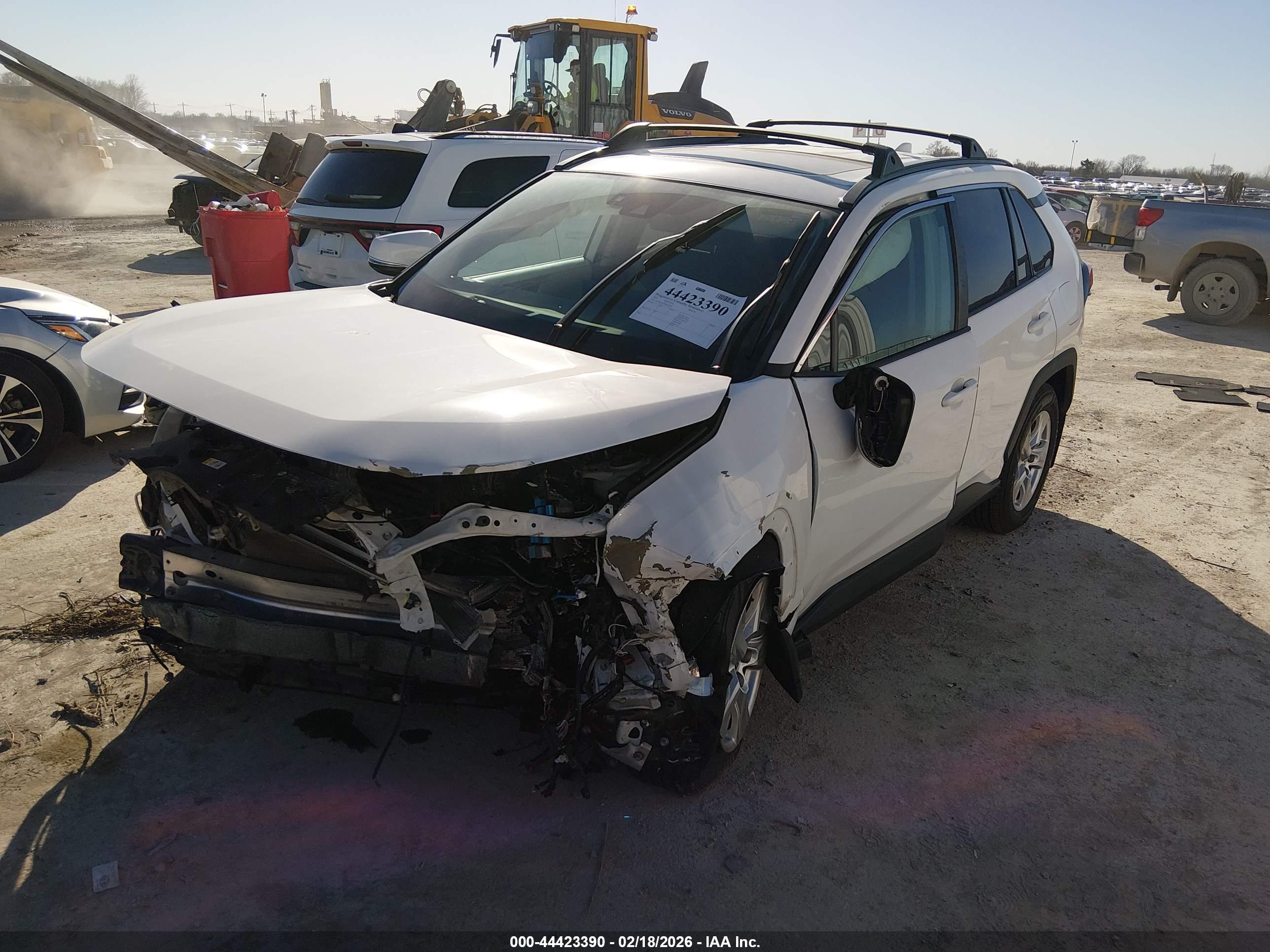 TOYOTA RAV4 image 2