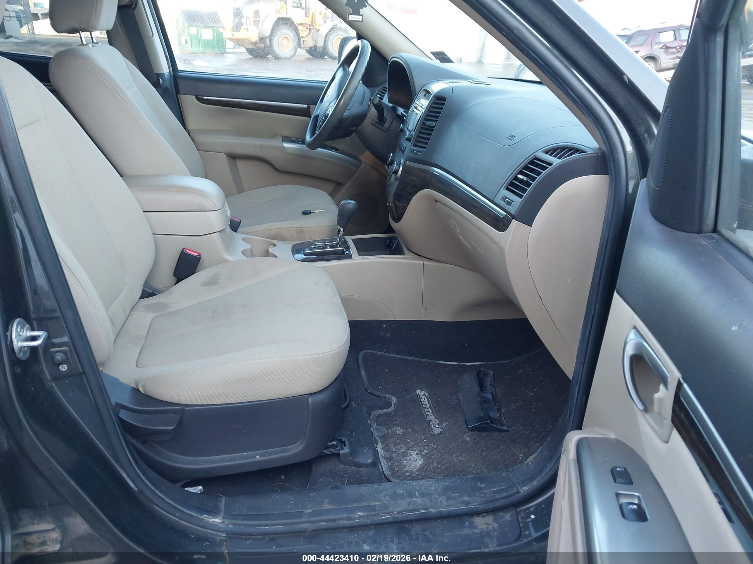 HYUNDAI SANTA image 5