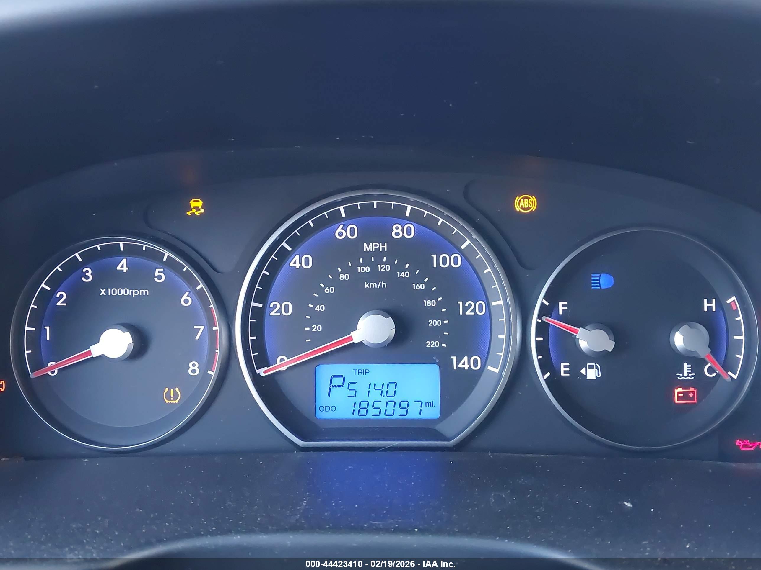 HYUNDAI SANTA image 7