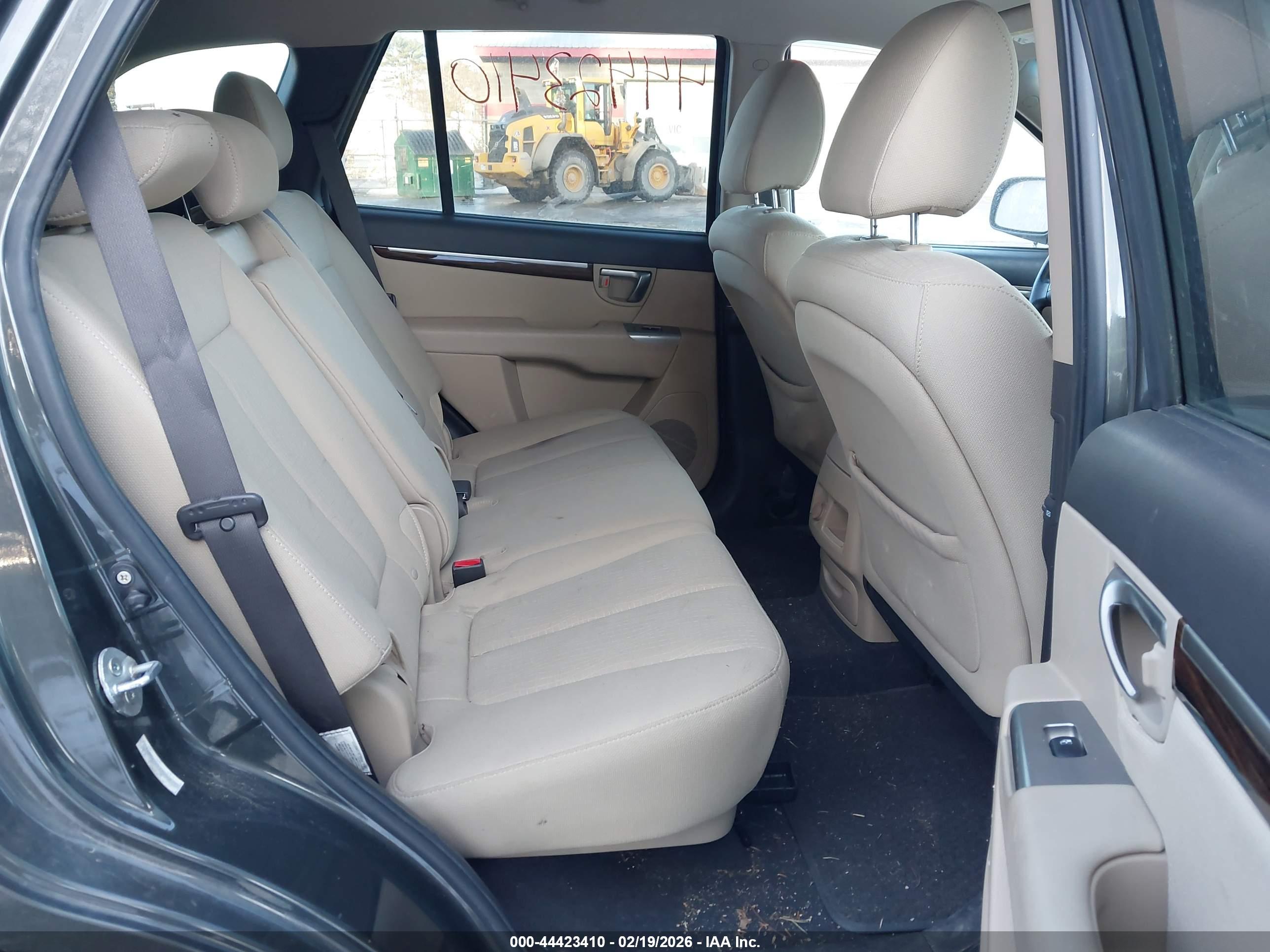 HYUNDAI SANTA image 8