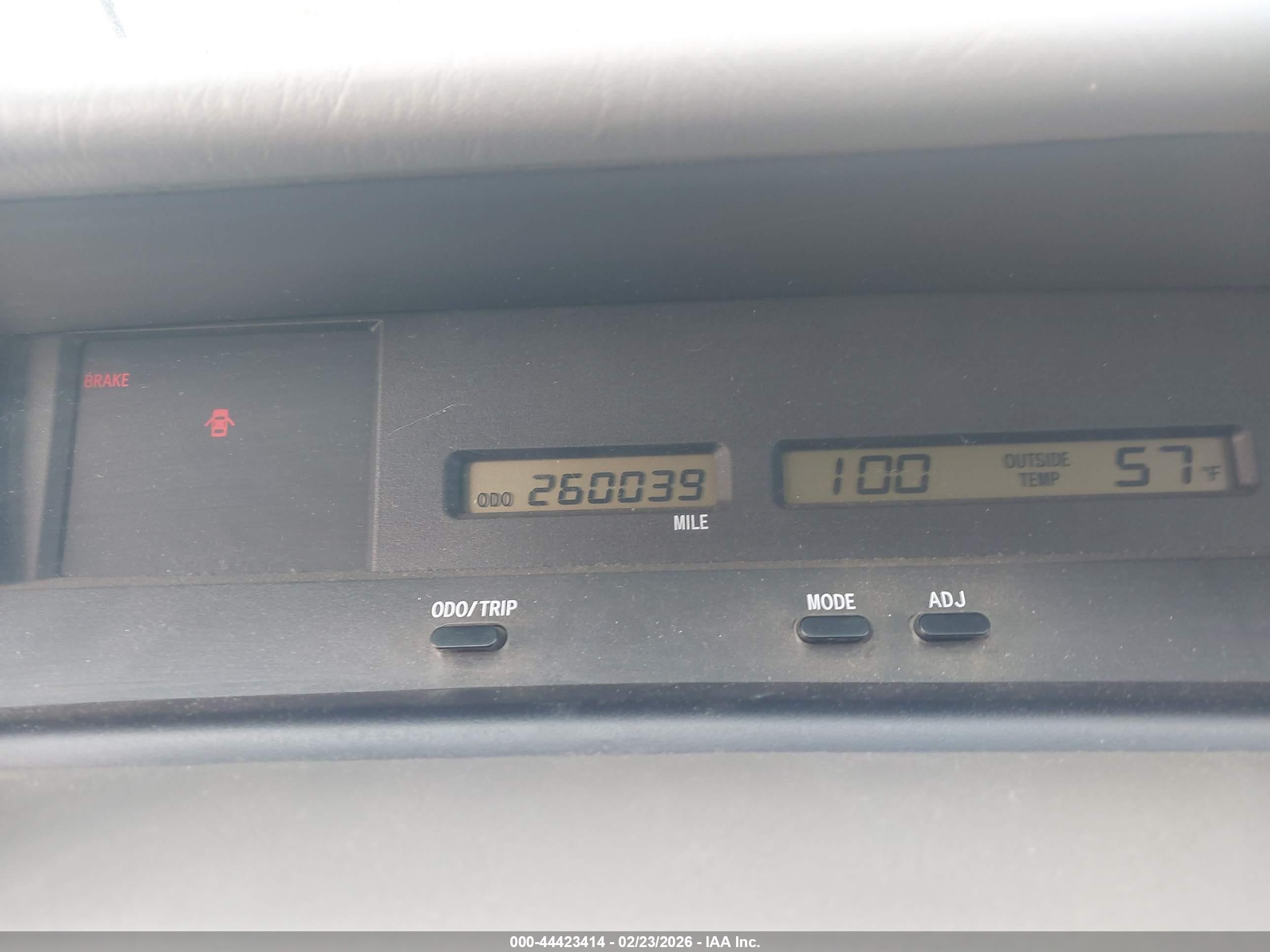 TOYOTA AVALON image 7