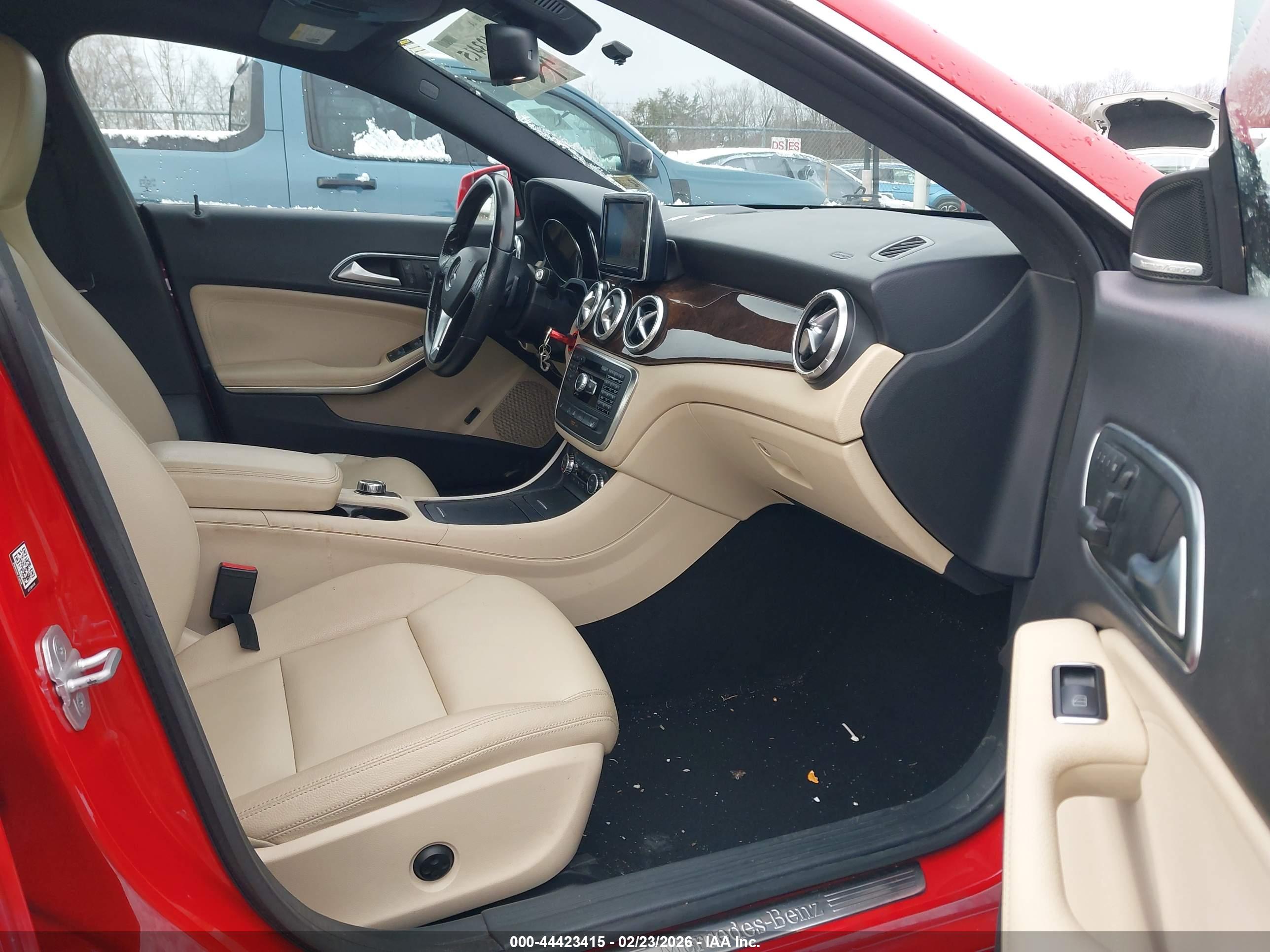 MERCEDES-BENZ CLA image 5