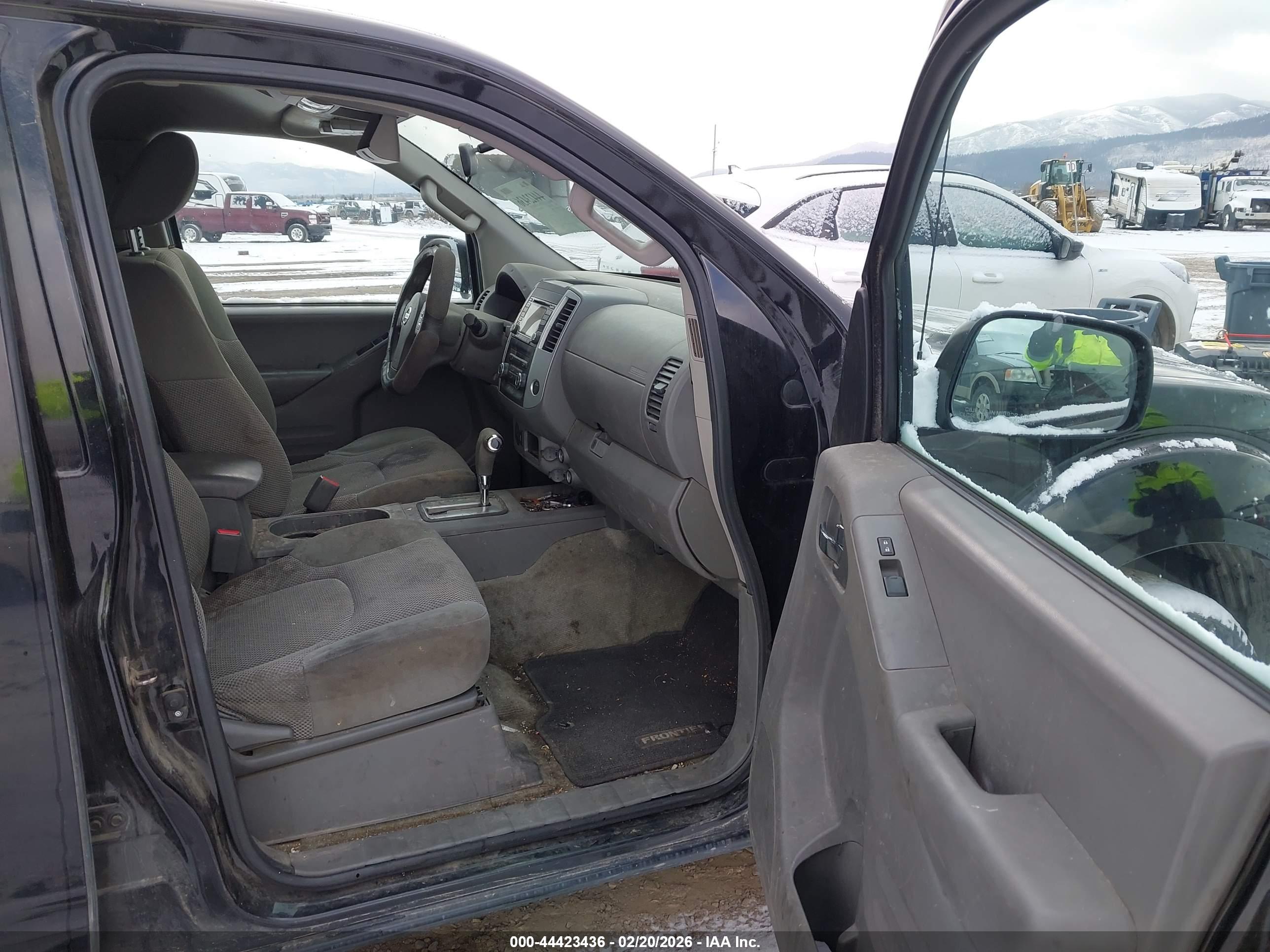 NISSAN FRONTIER image 5