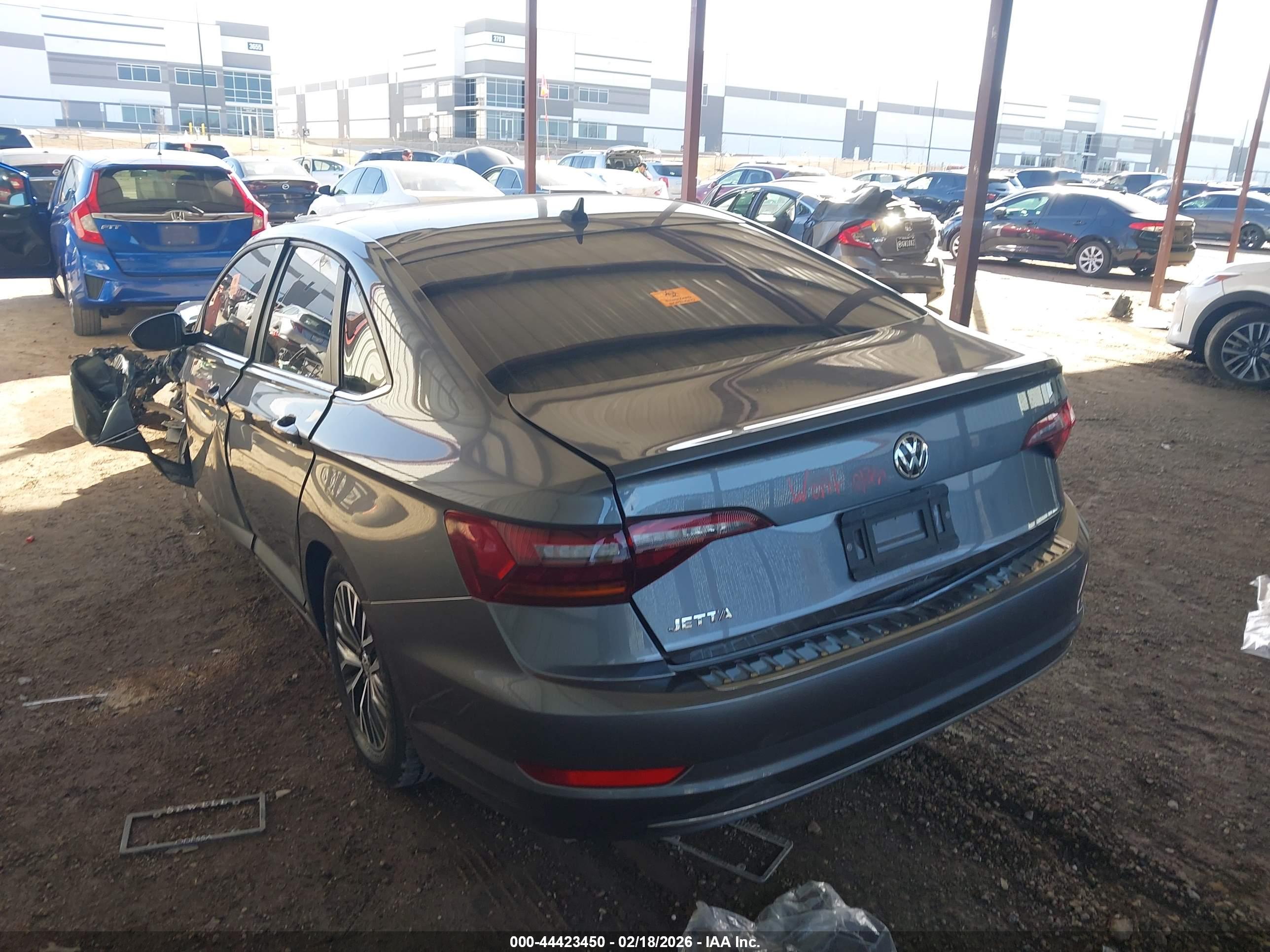 VOLKSWAGEN JETTA image 3