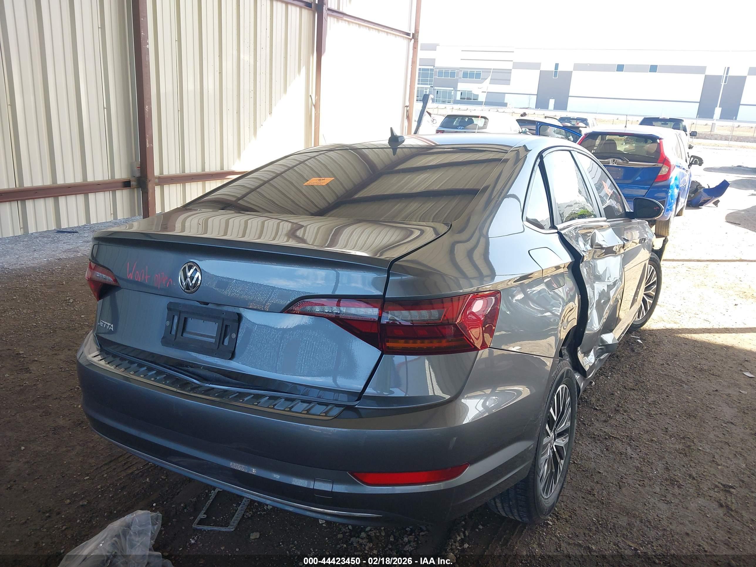 VOLKSWAGEN JETTA image 4