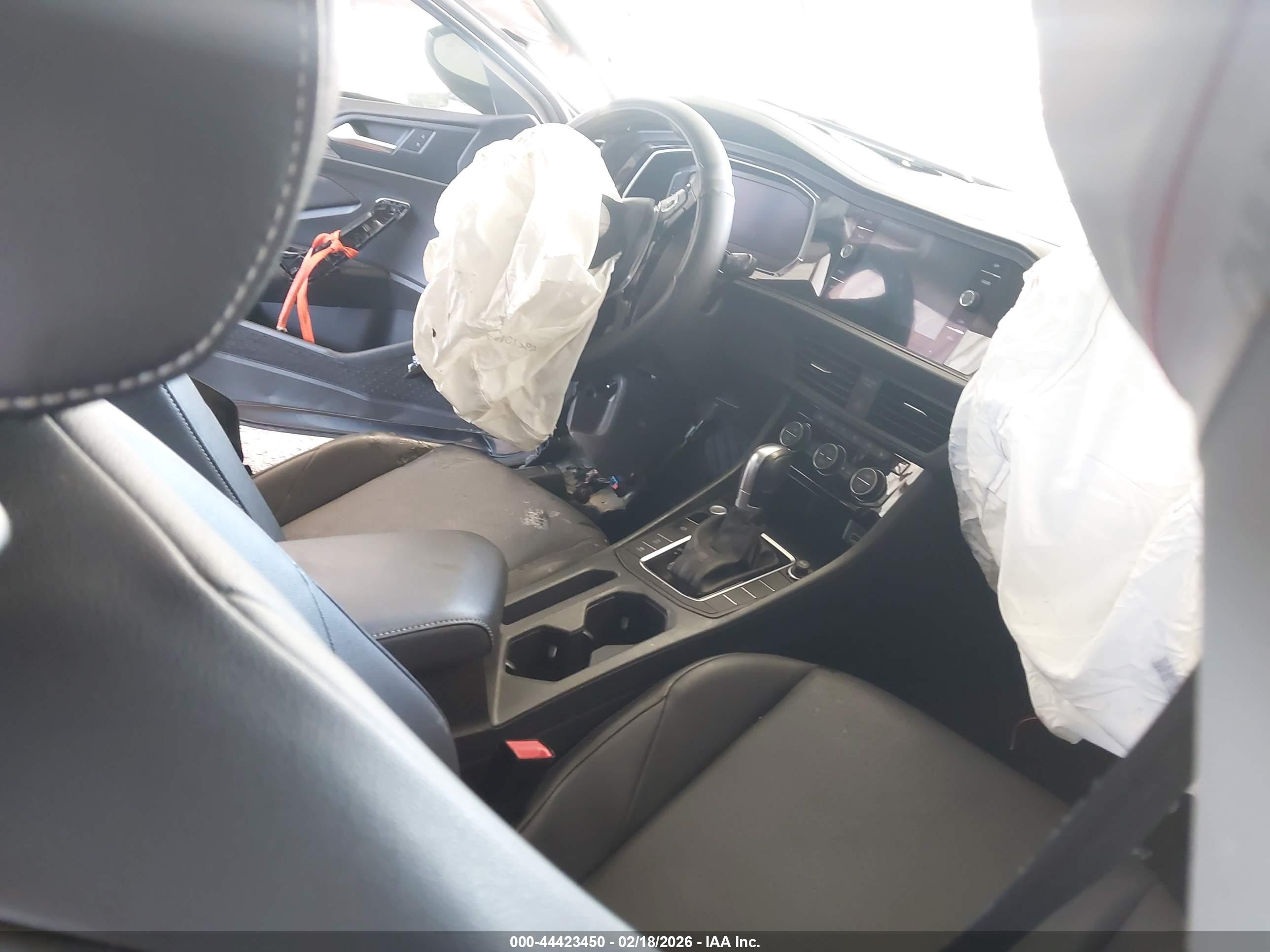 VOLKSWAGEN JETTA image 5