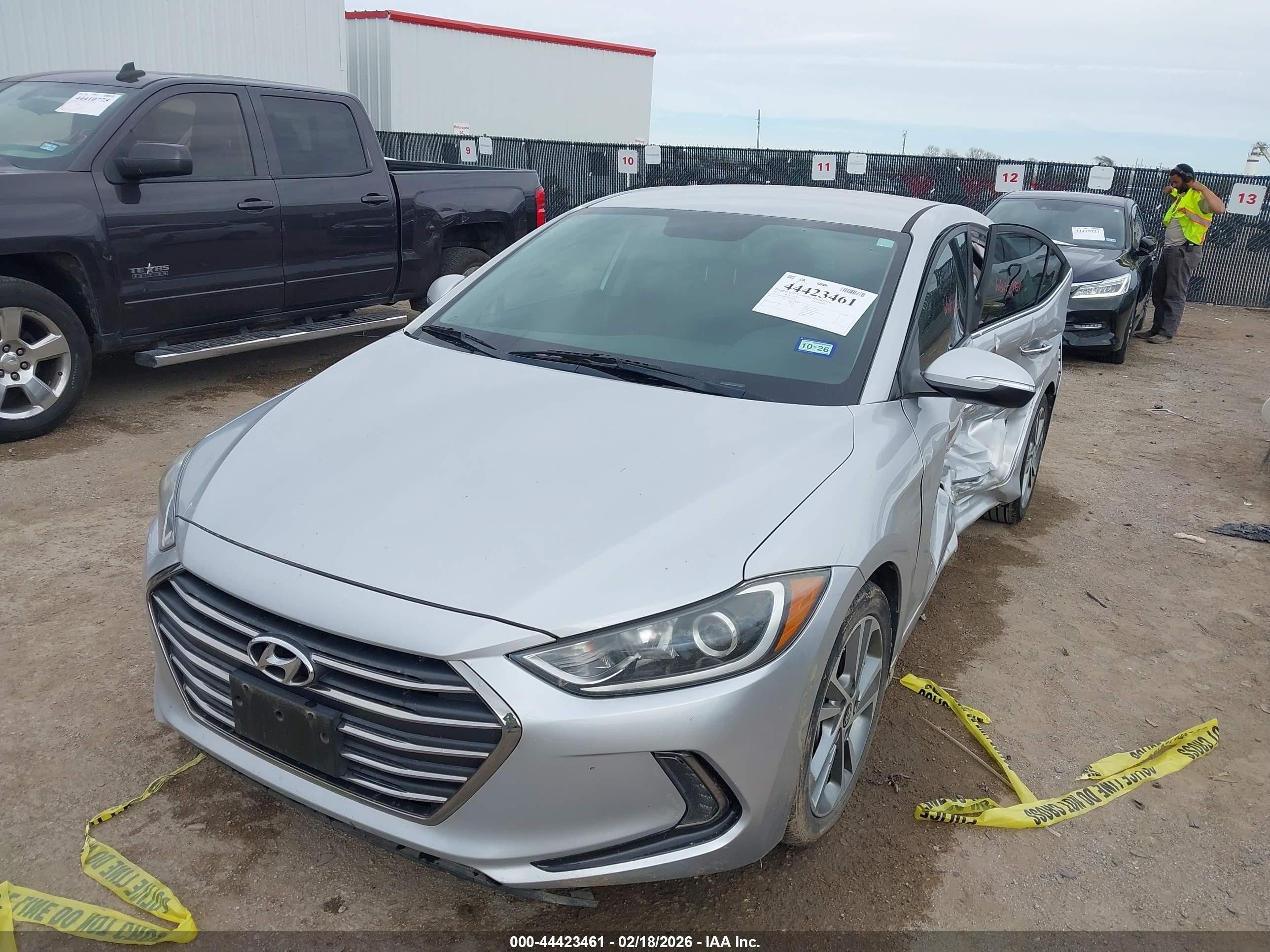 HYUNDAI ELANTRA image 2