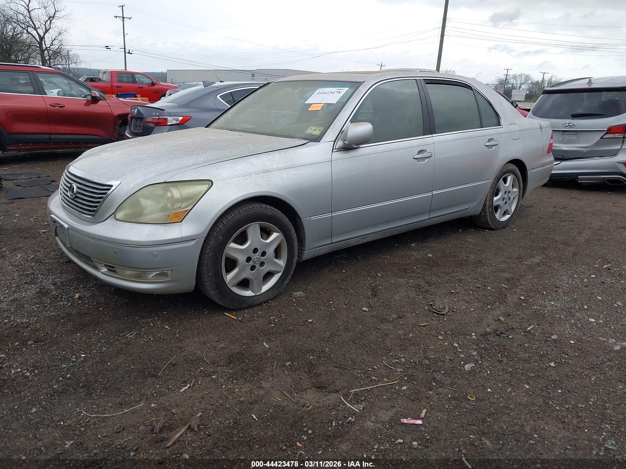 LEXUS LS image 2