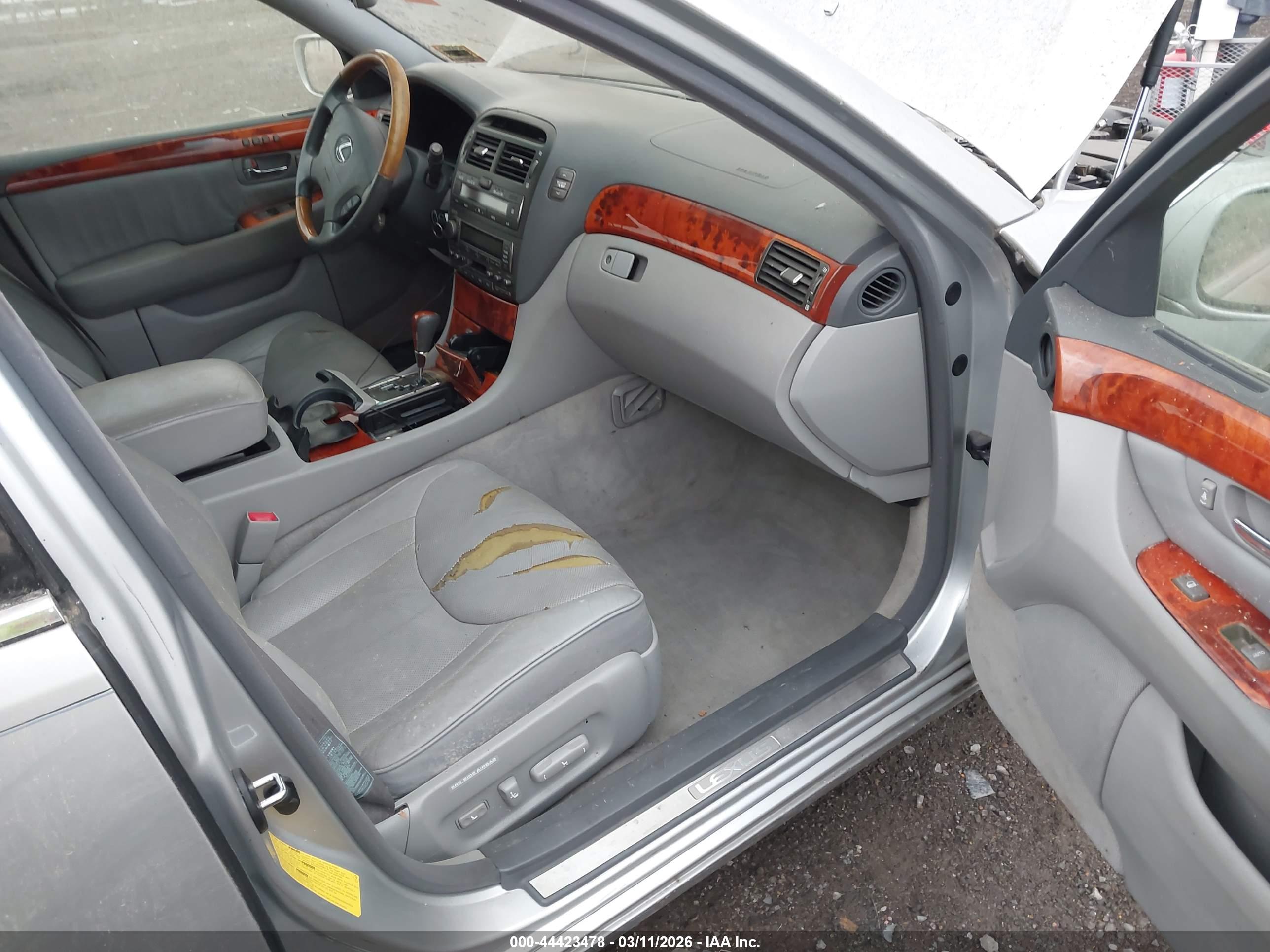 LEXUS LS image 5