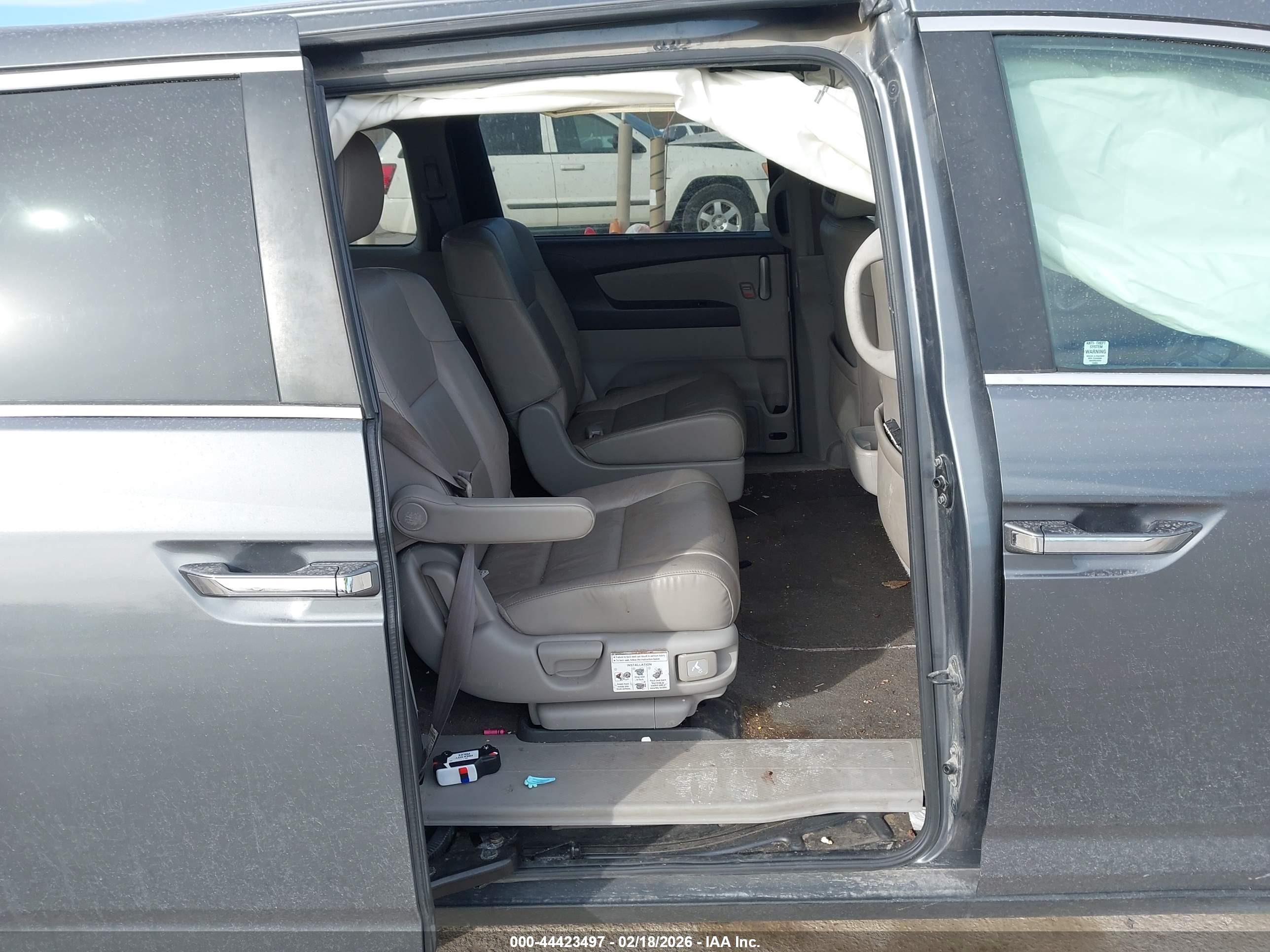 HONDA ODYSSEY image 8