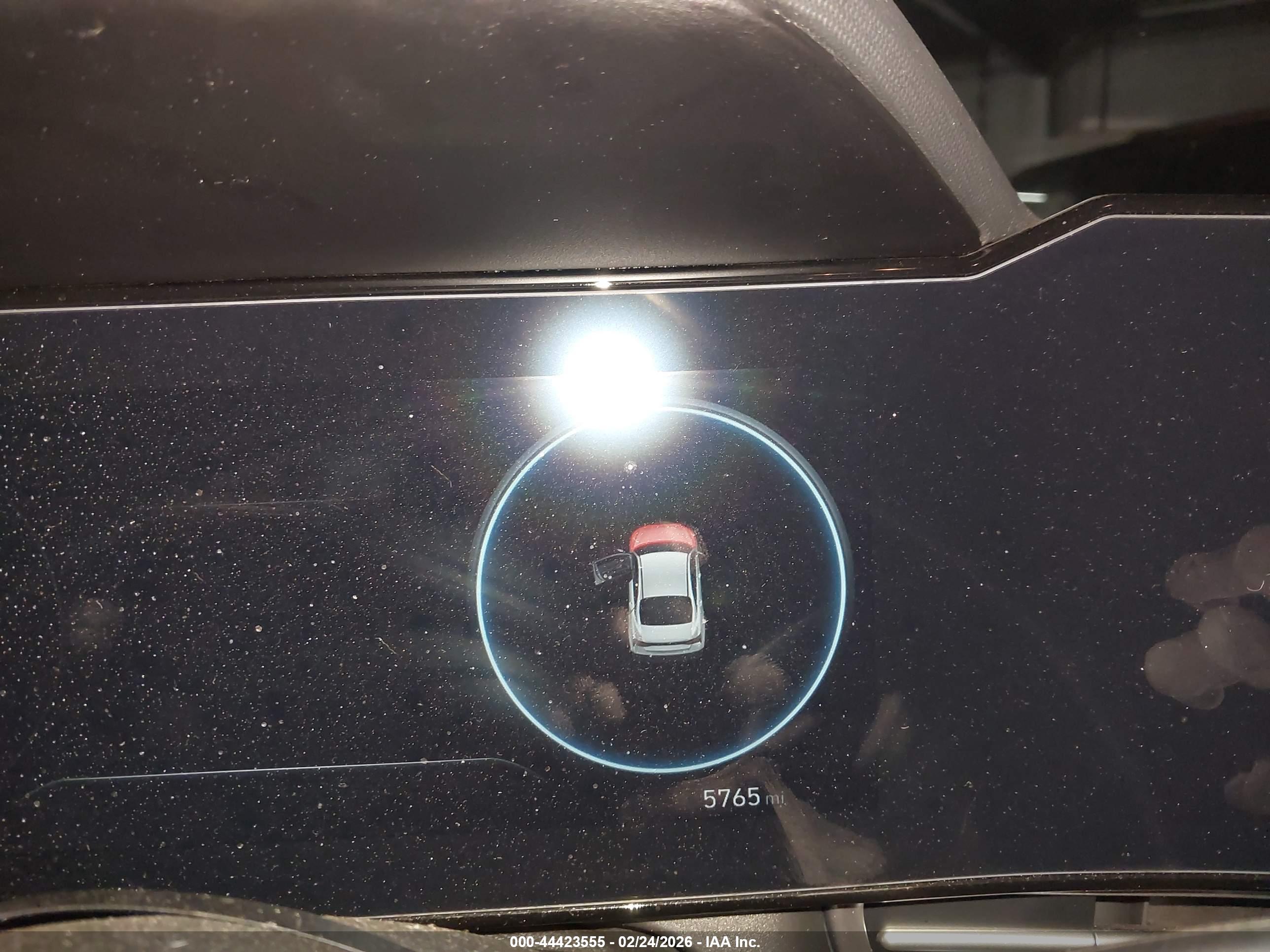 HYUNDAI ELANTRA image 7