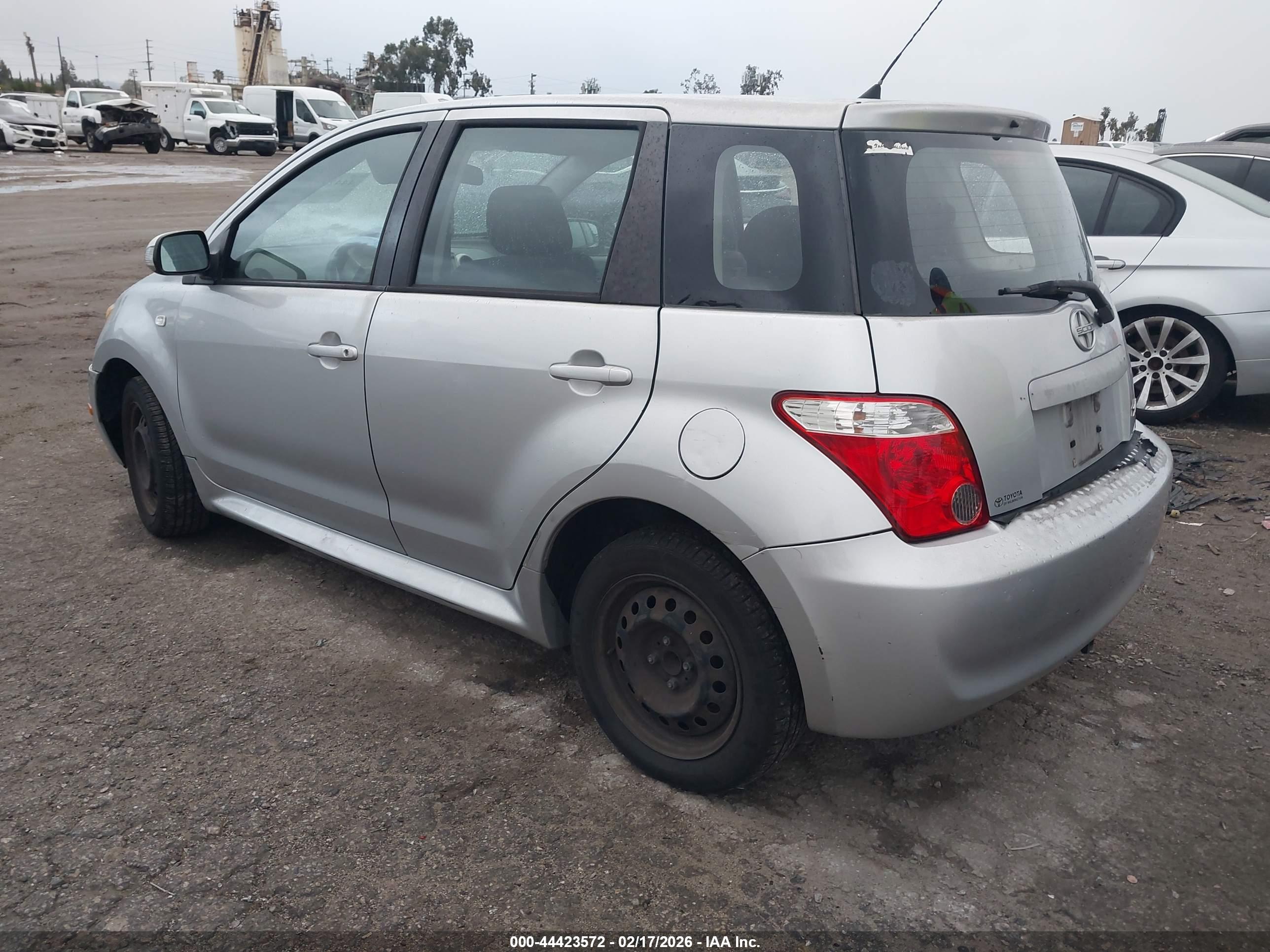 SCION XA image 3