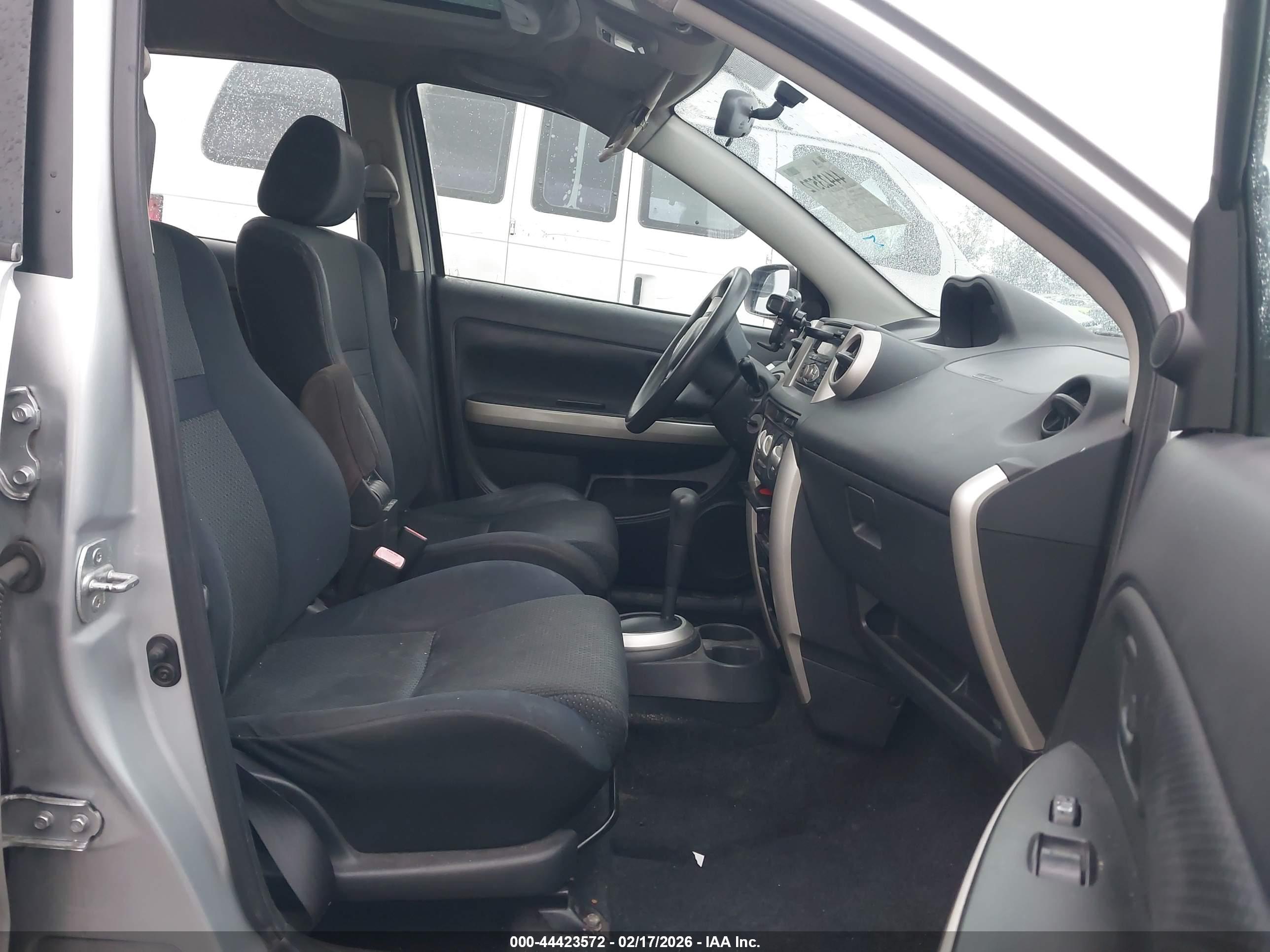 SCION XA image 5