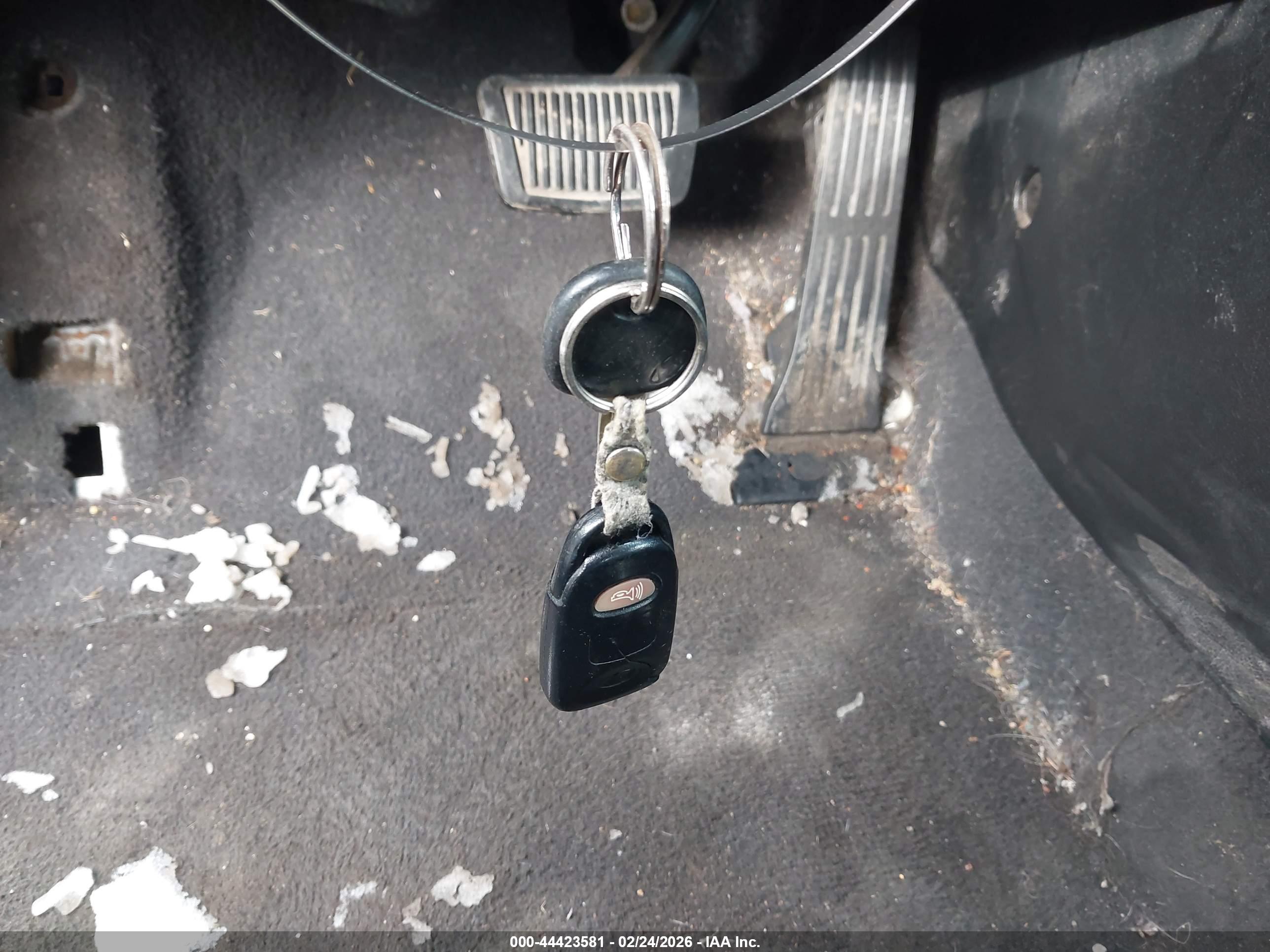 HYUNDAI ELANTRA image 11