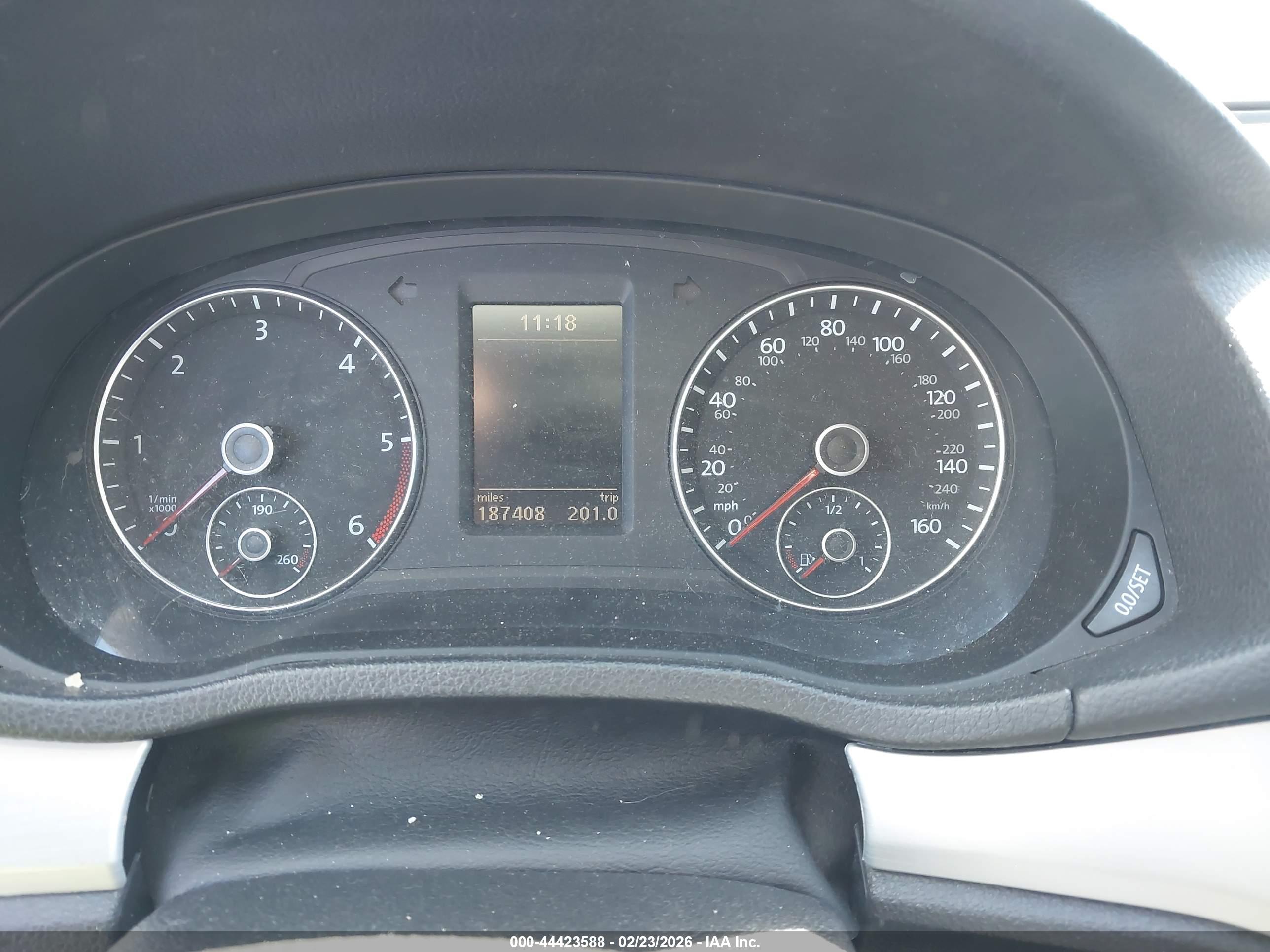 VOLKSWAGEN PASSAT image 7