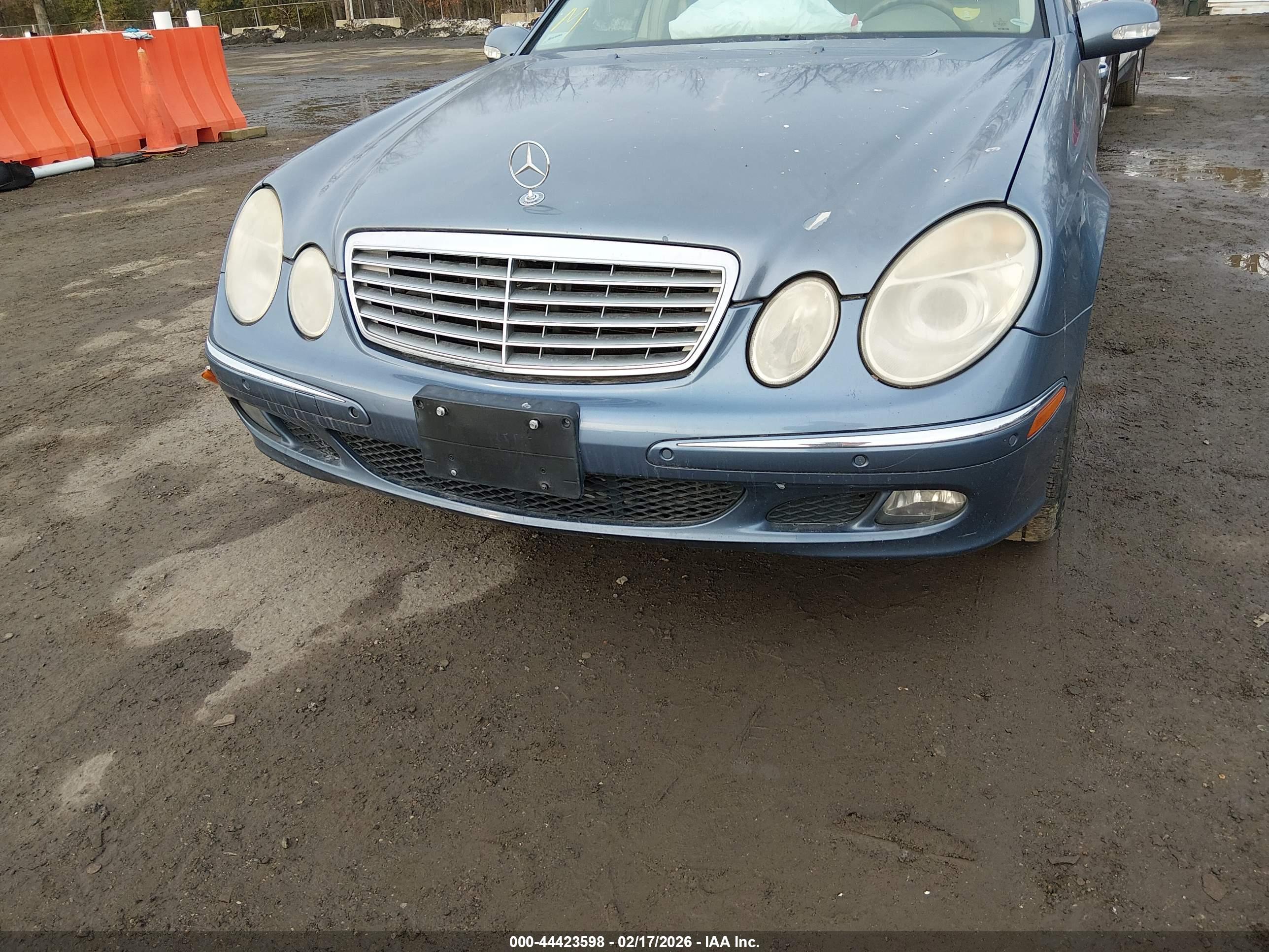 MERCEDES-BENZ E image 6