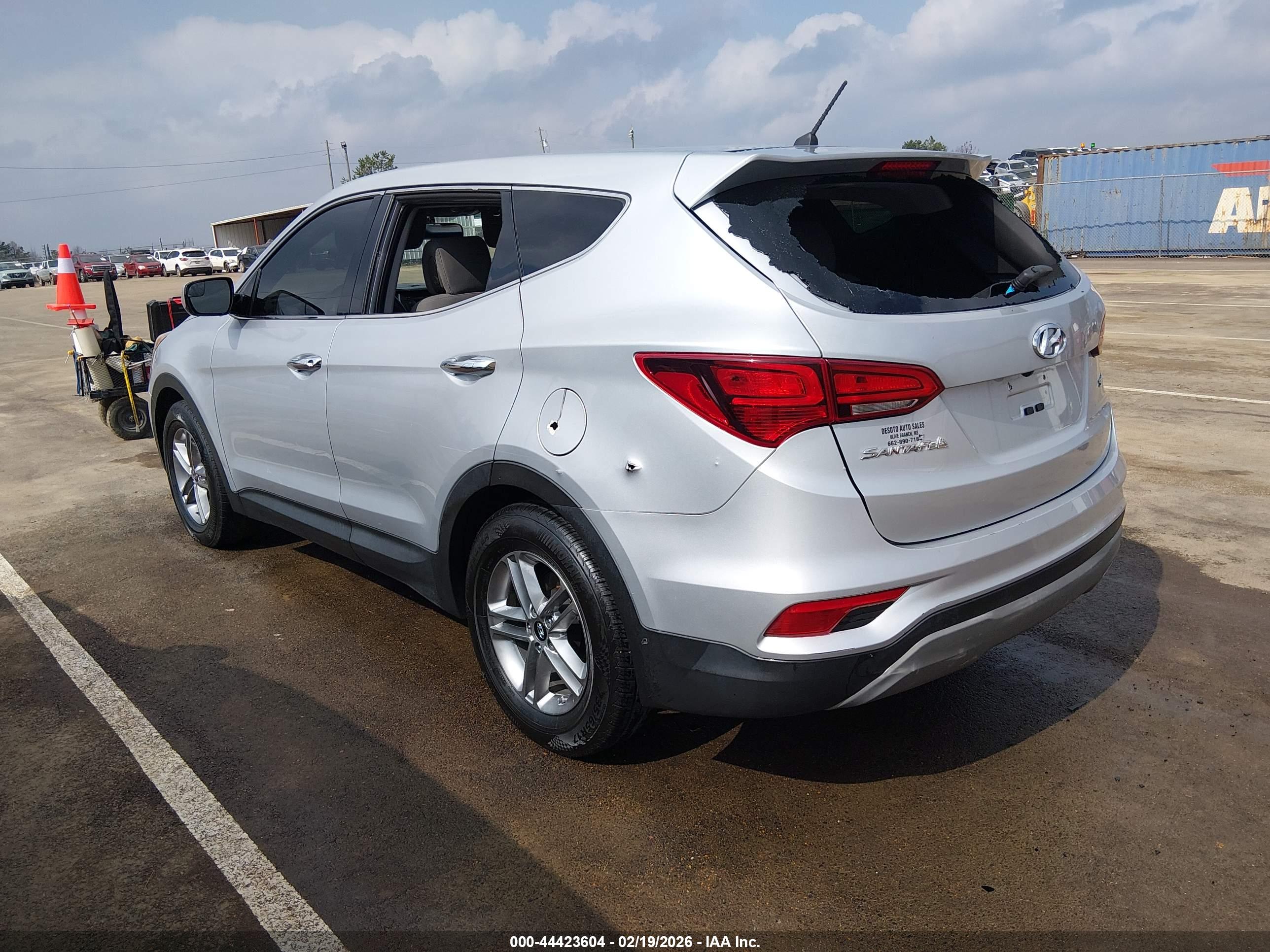 HYUNDAI SANTA image 3