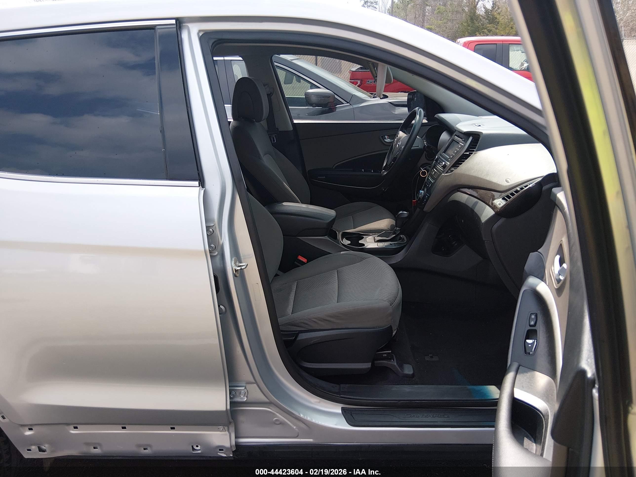 HYUNDAI SANTA image 5