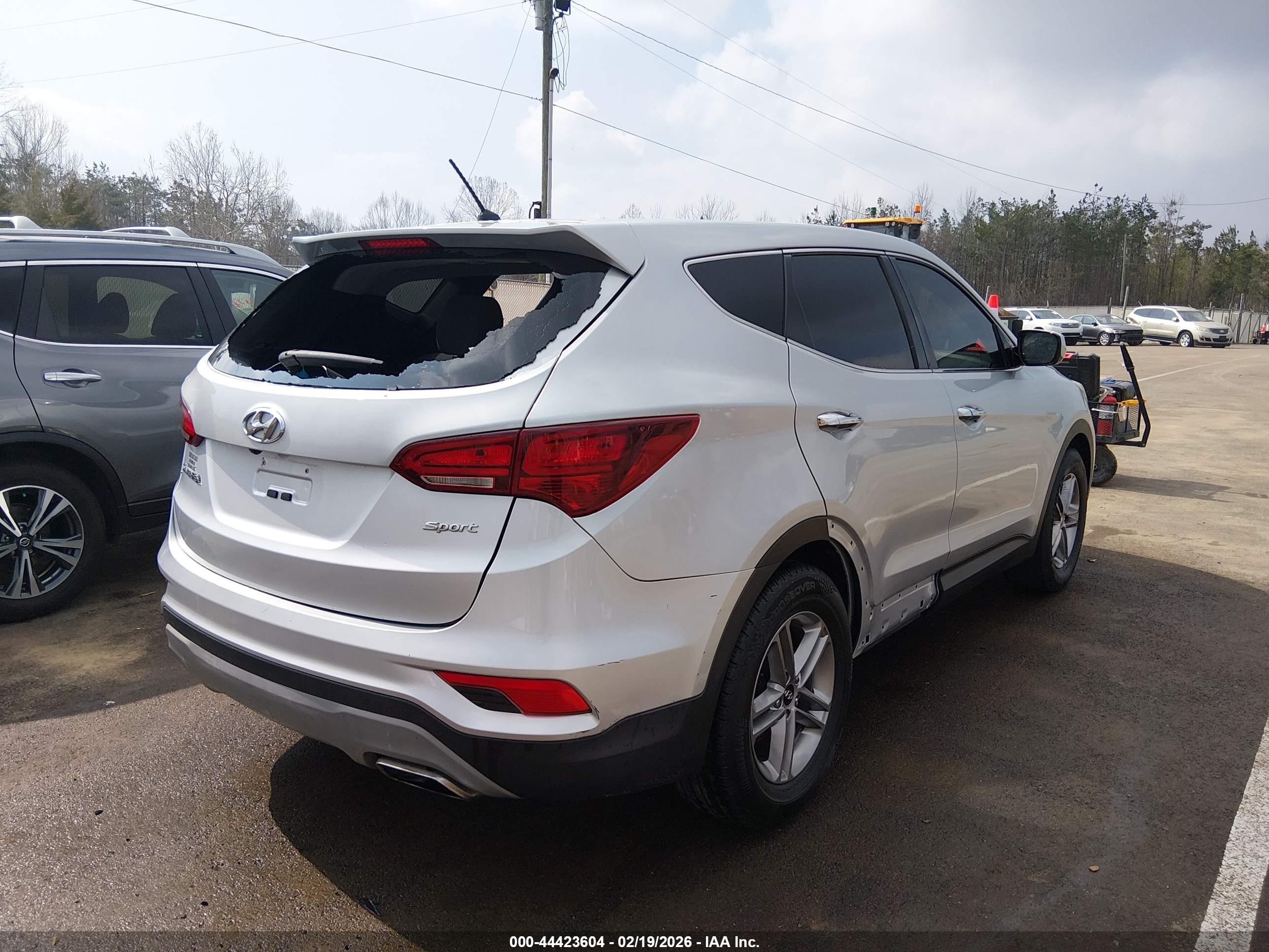 HYUNDAI SANTA image 6