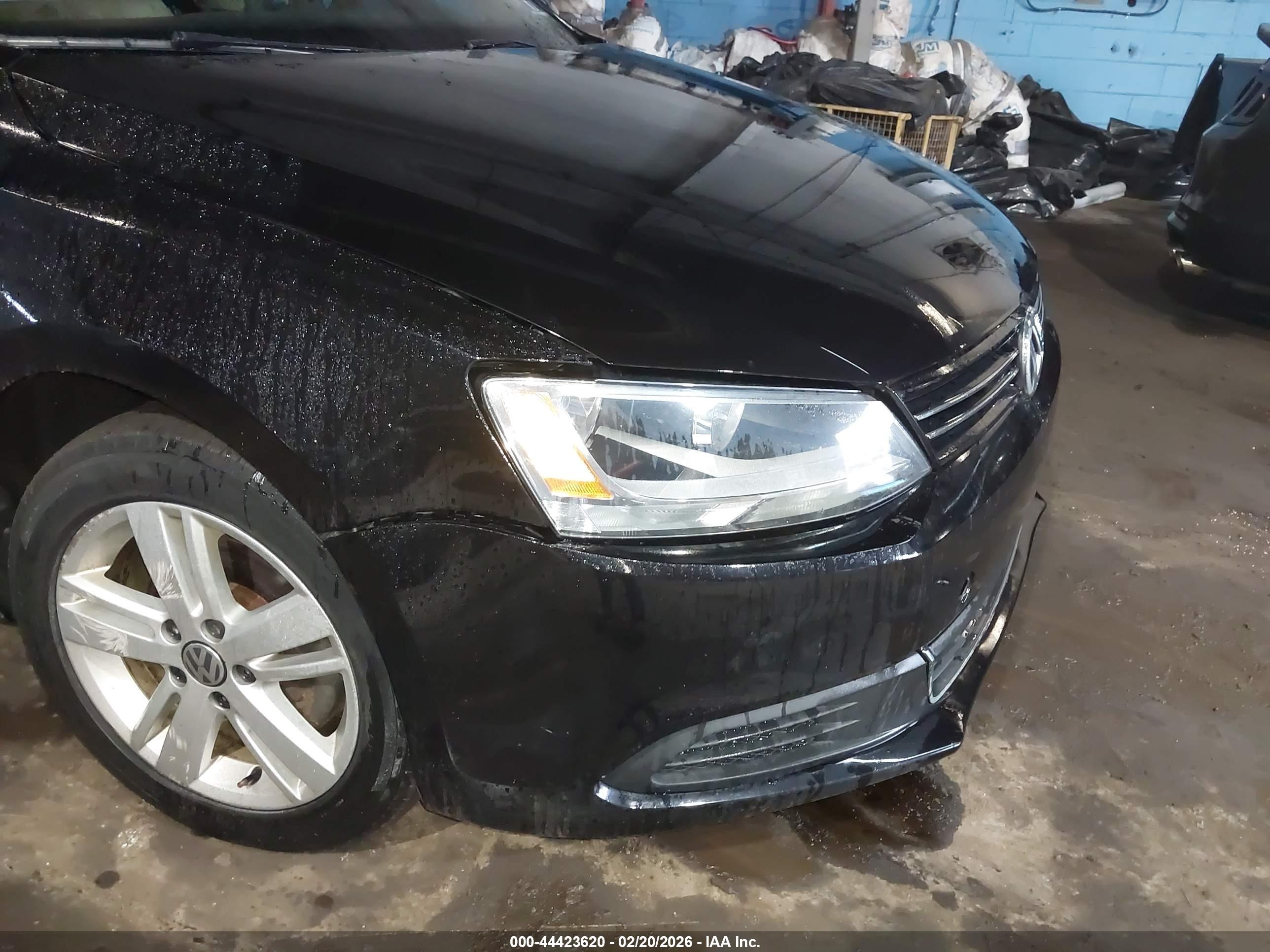 VOLKSWAGEN JETTA image 6