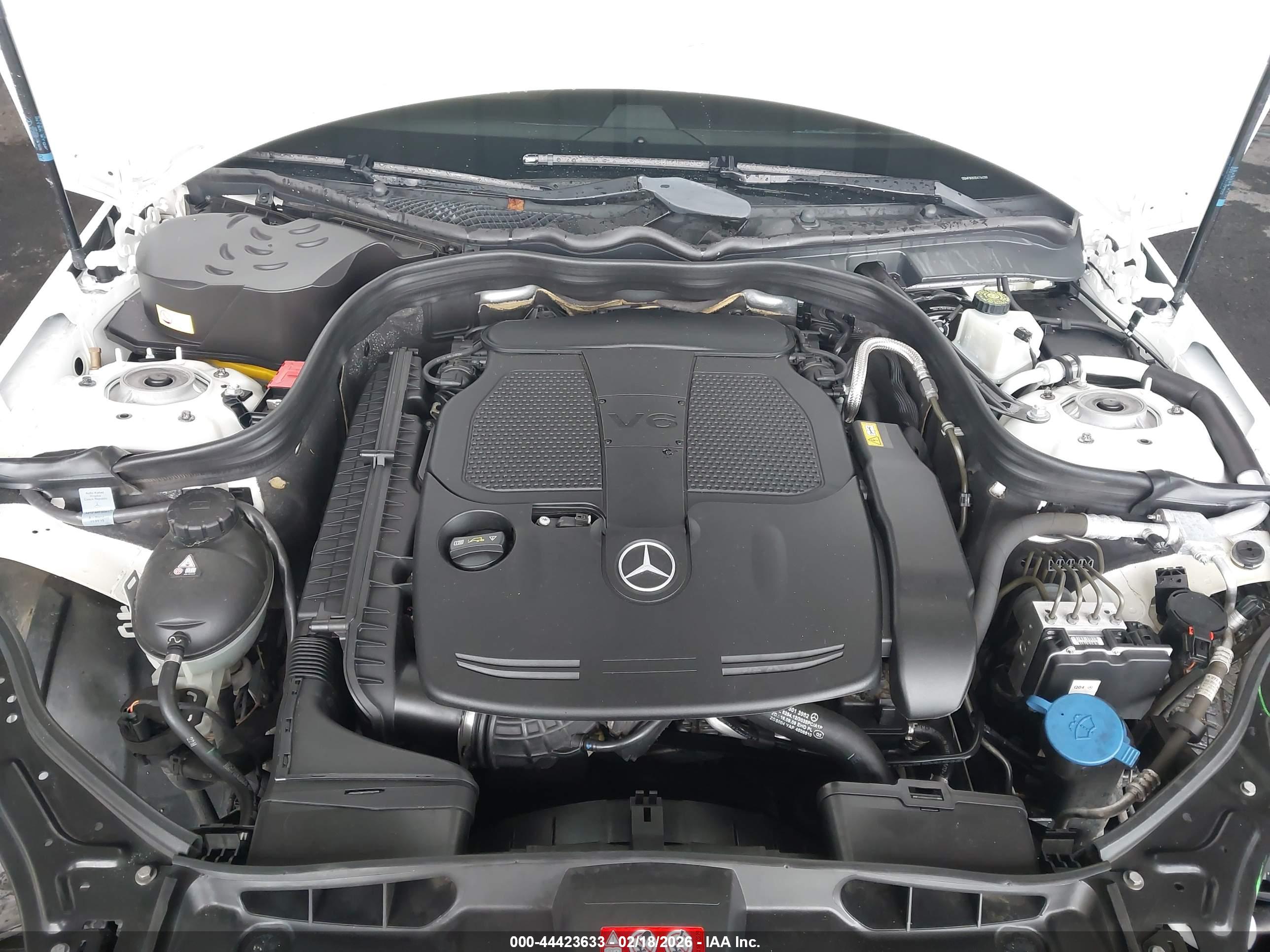 MERCEDES-BENZ E image 10
