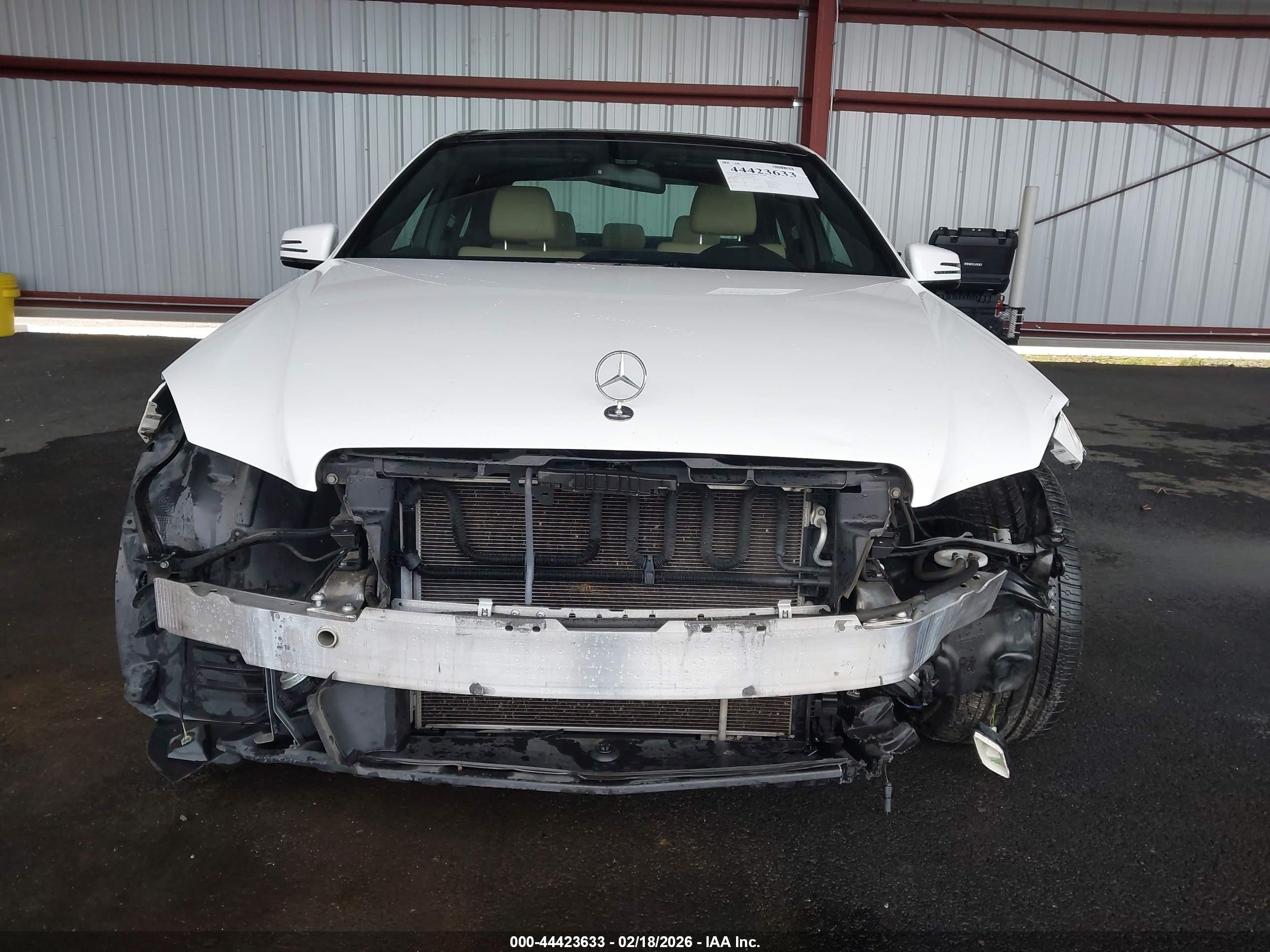 MERCEDES-BENZ E image 6
