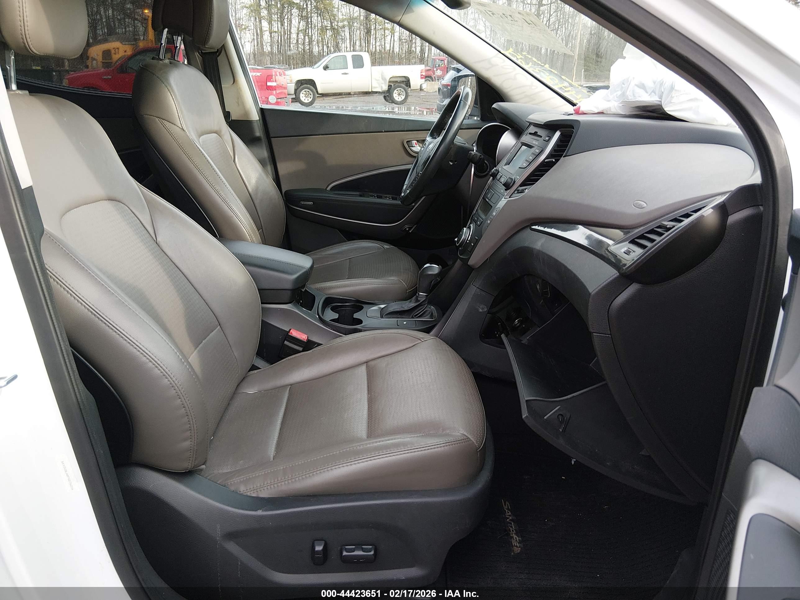 HYUNDAI SANTA image 5