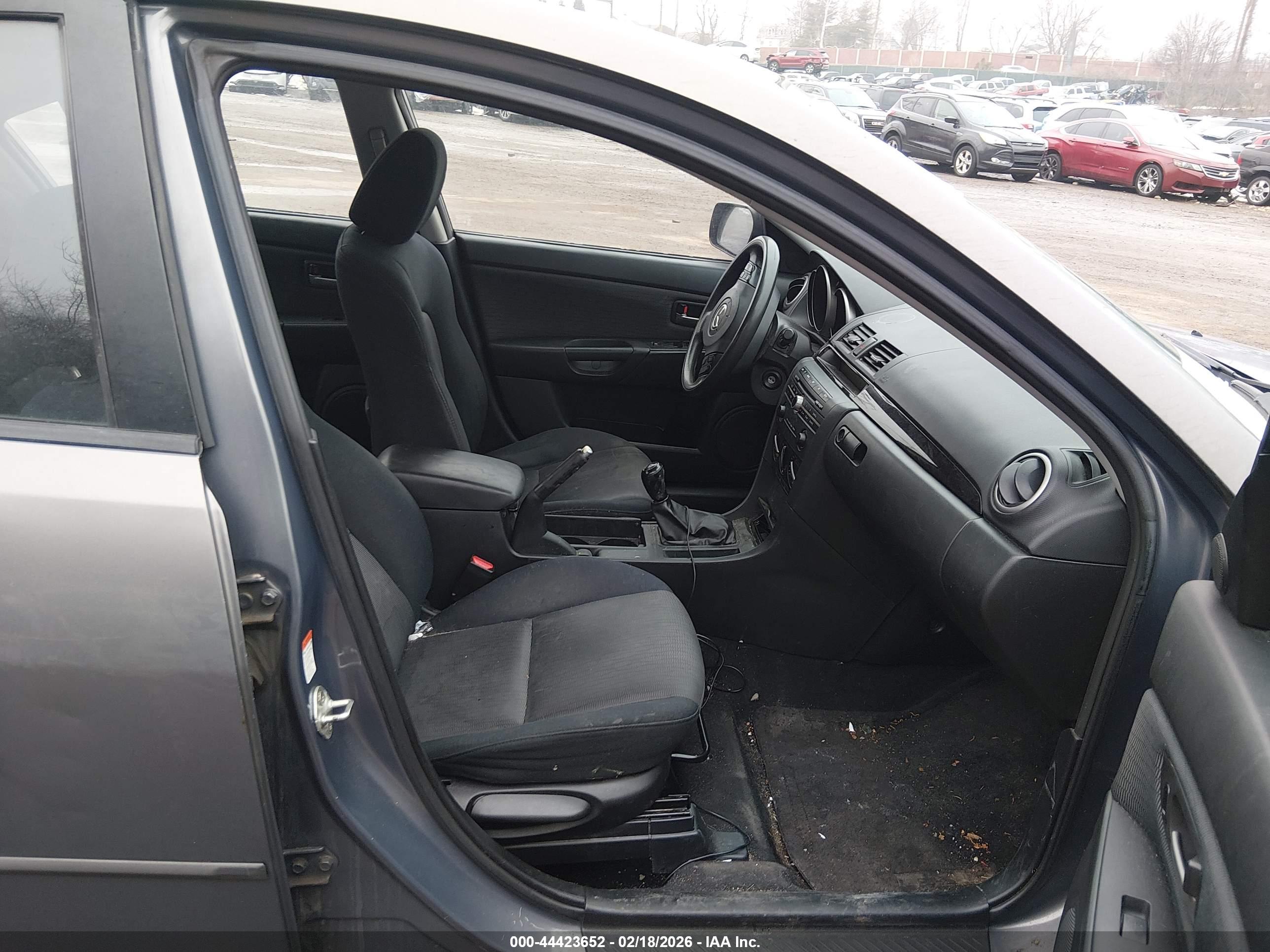 MAZDA MAZDA3 image 5